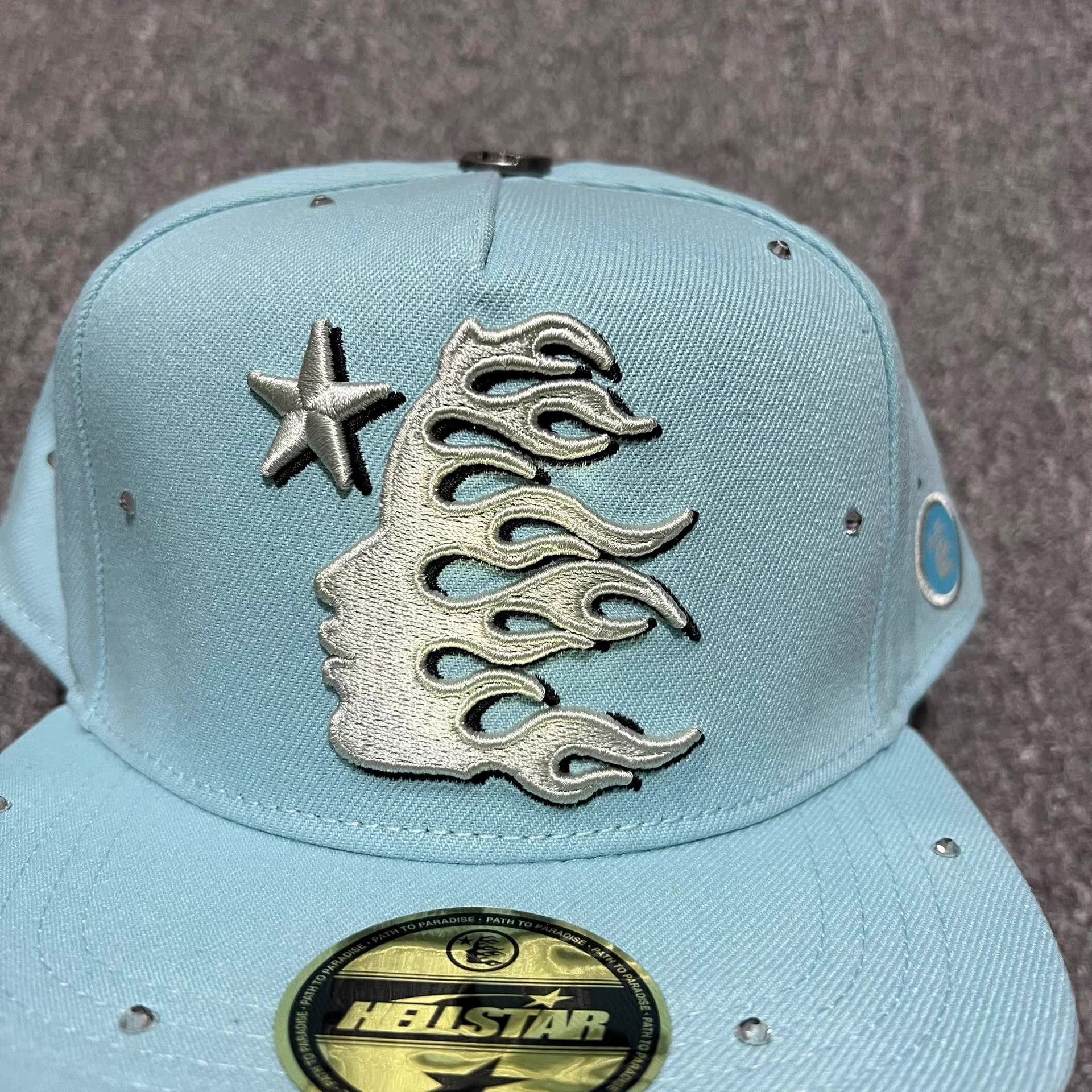 HELLSTAR HellstarClassicRhinestoneEmbroideredFlatBrimBaseballCap Q7 Size ONE SIZE - 2 Thumbnail