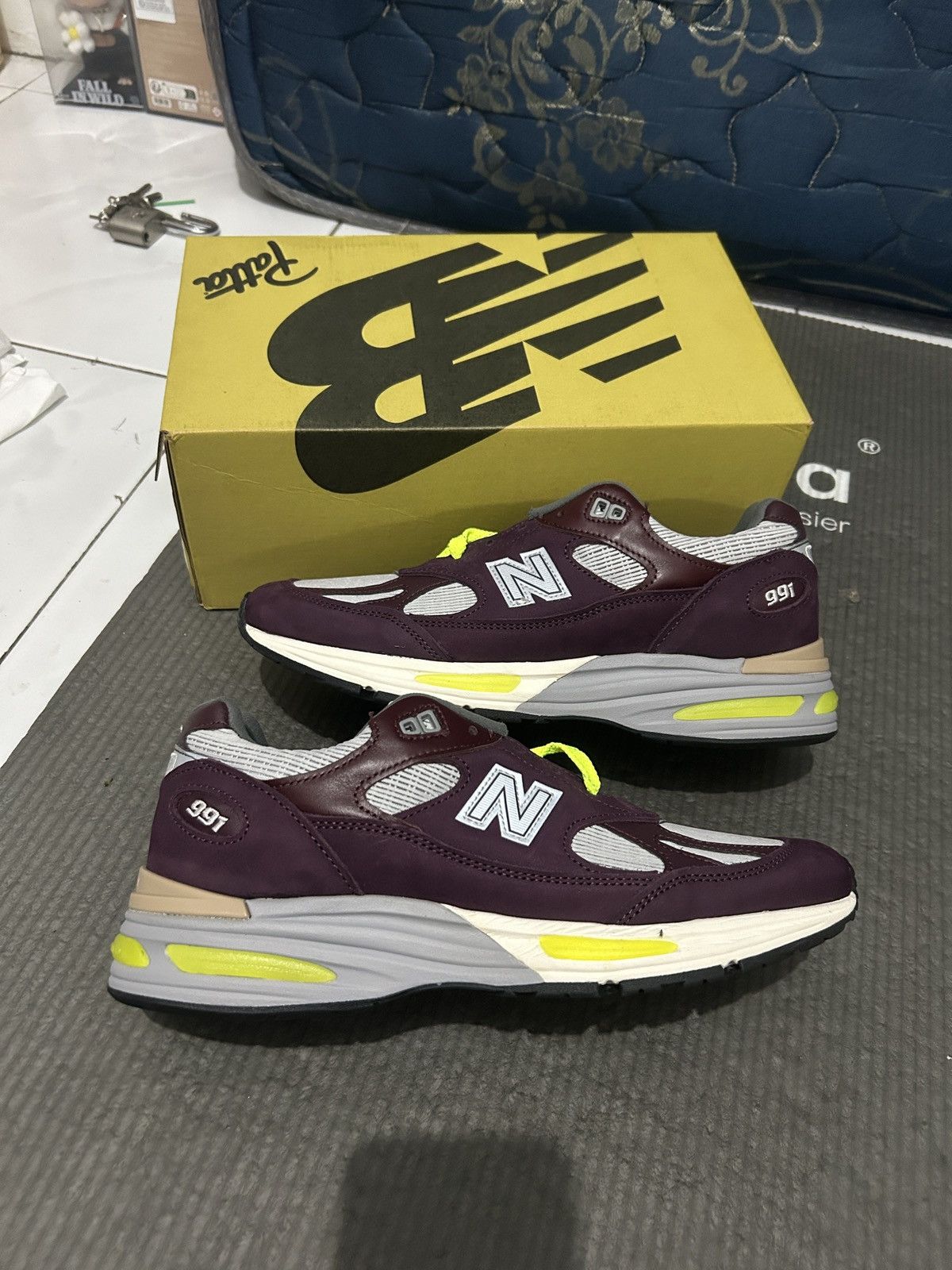 New Balance × Patta New balance 991v2 patta Size US 8 / EU 41 - 1 Thumbnail