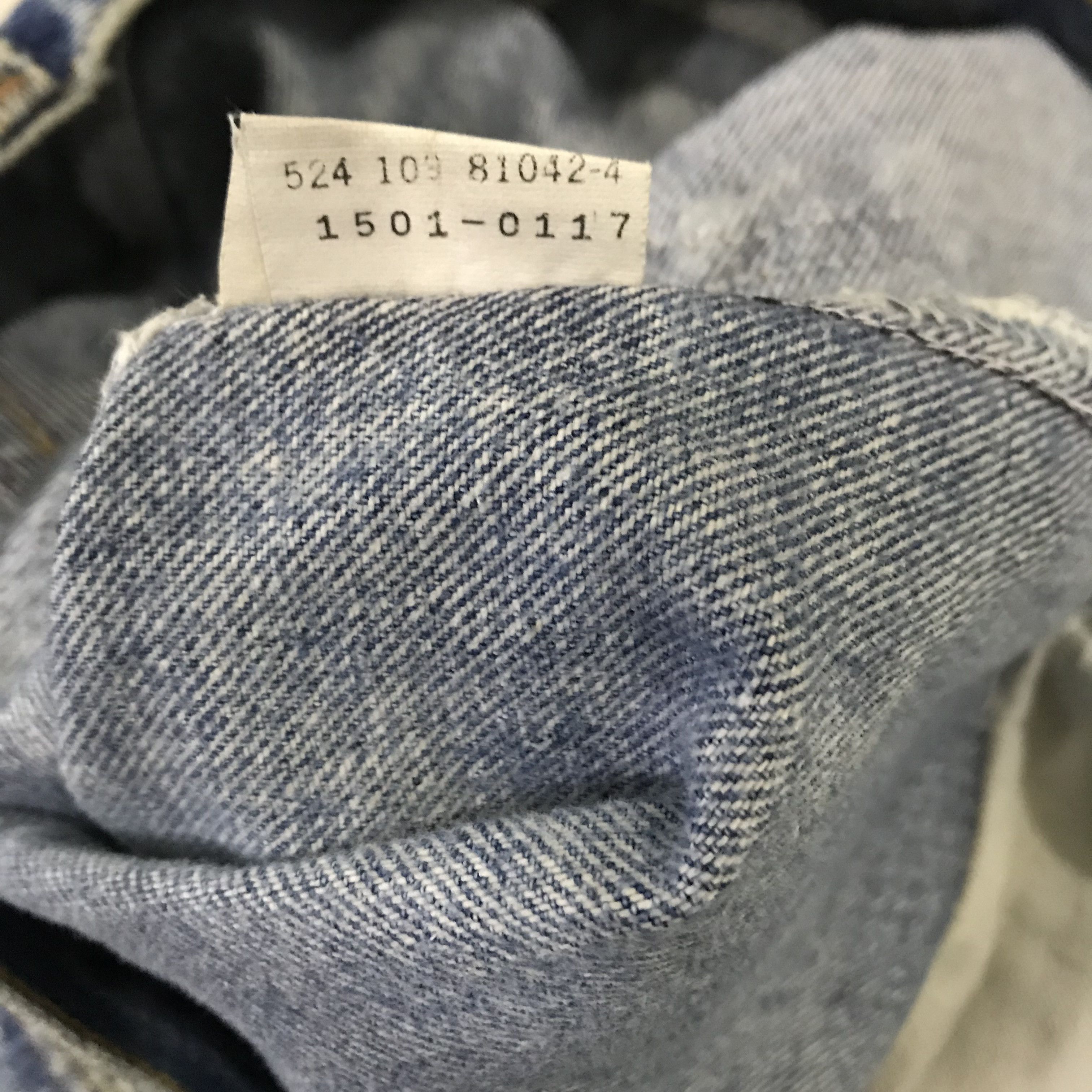 Levi's Vintage 90s Levi’s 501 Light Wash Distressed Ripped Size US 30 / EU 46 - 14 Thumbnail