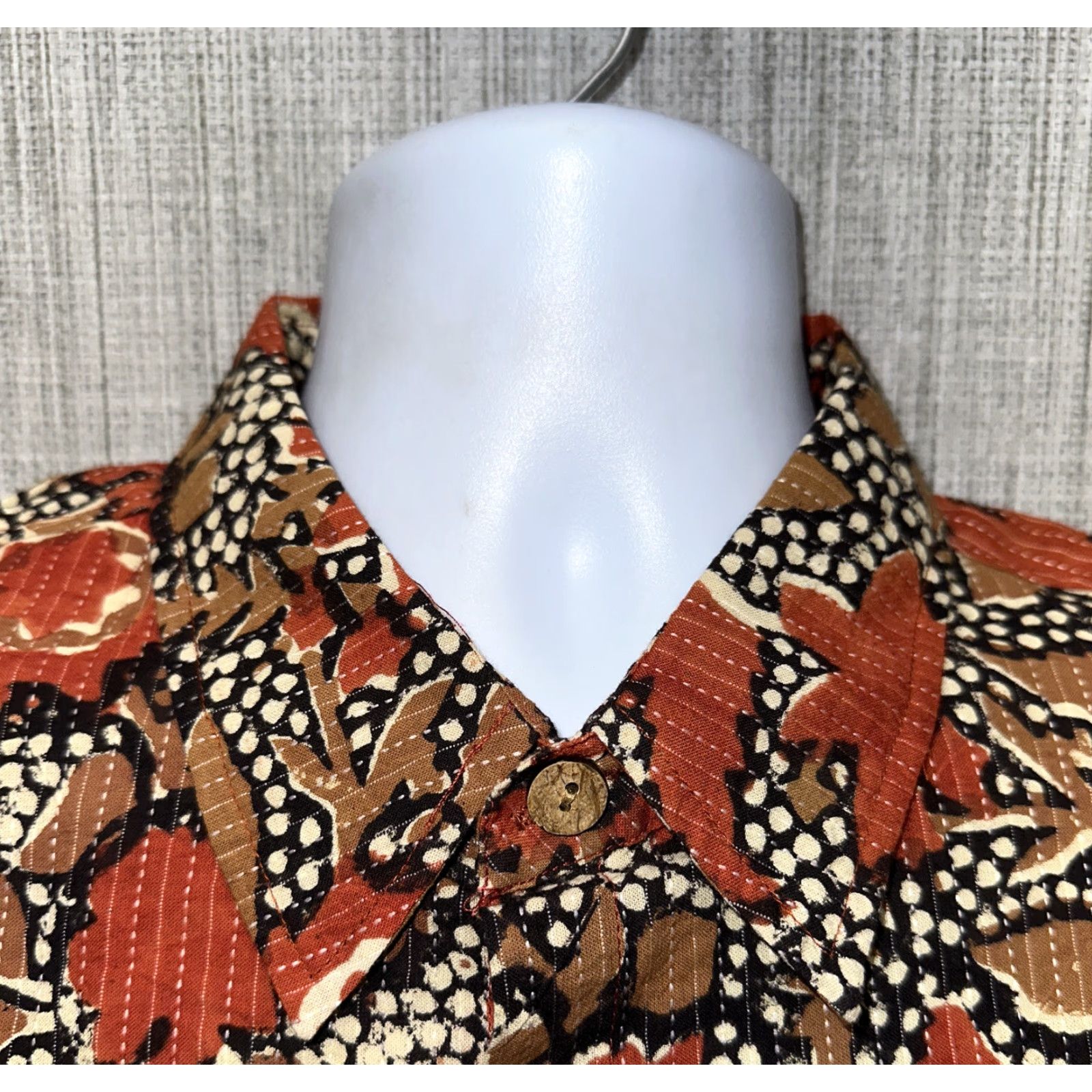Vintage Lakhays Mens Orange/Black Geometric Short Sleeve Button Front Shirt Sz M Cotton Size US M / EU 48-50 / 2 - 3 Thumbnail