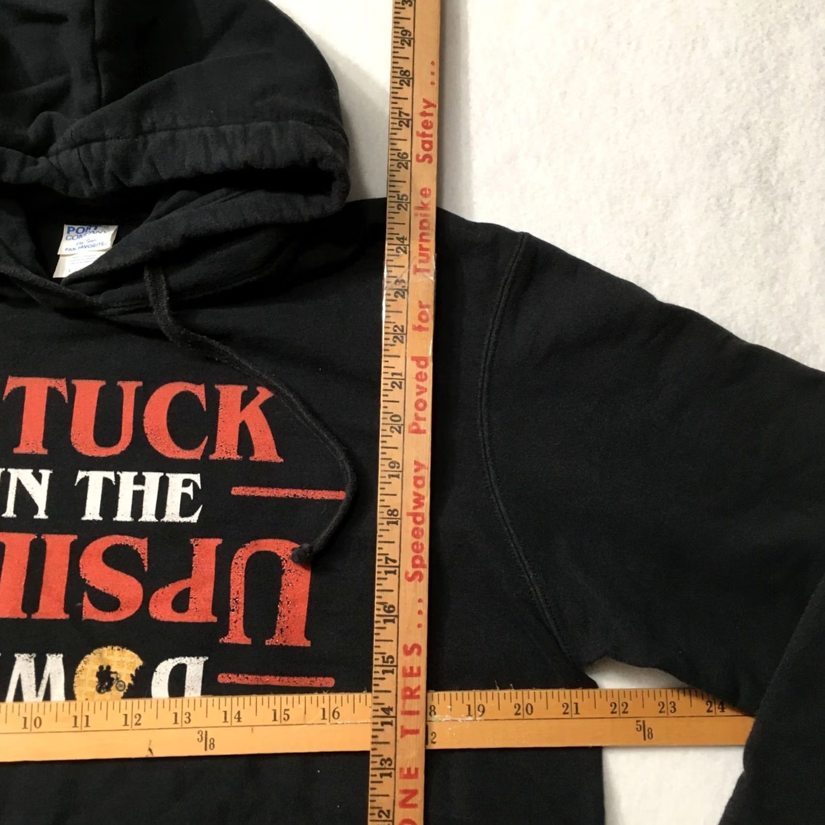Vintage Hoodie Black Large Pullover Sweatshirt Logo "upside down" Graphic Print hooded Unisex Adults L Black Logo Graphic Print Hoodie Size L / US 10 / IT 46 - 5 Thumbnail