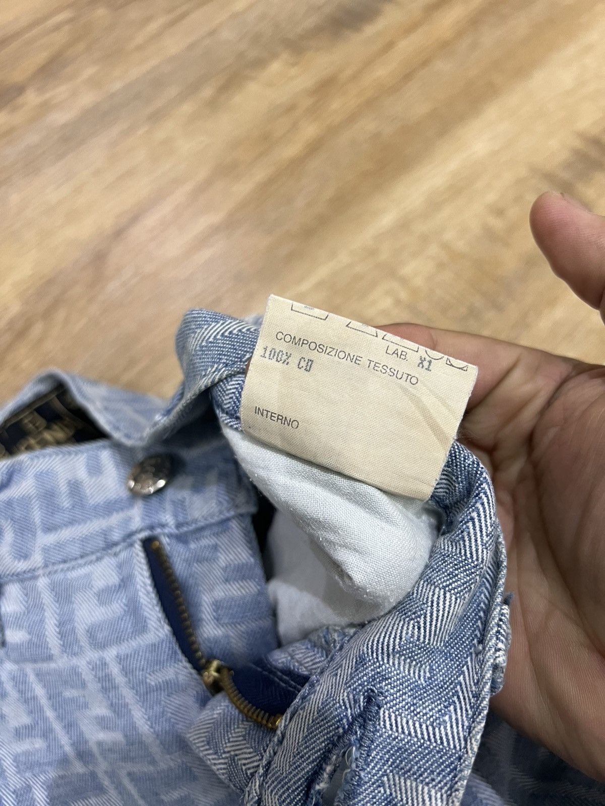 Fendi VINTAGE FENDI MONOGRAM ITALIAN DESIGNER JEANS DENIM Size US 26 / EU 42 - 13 Thumbnail