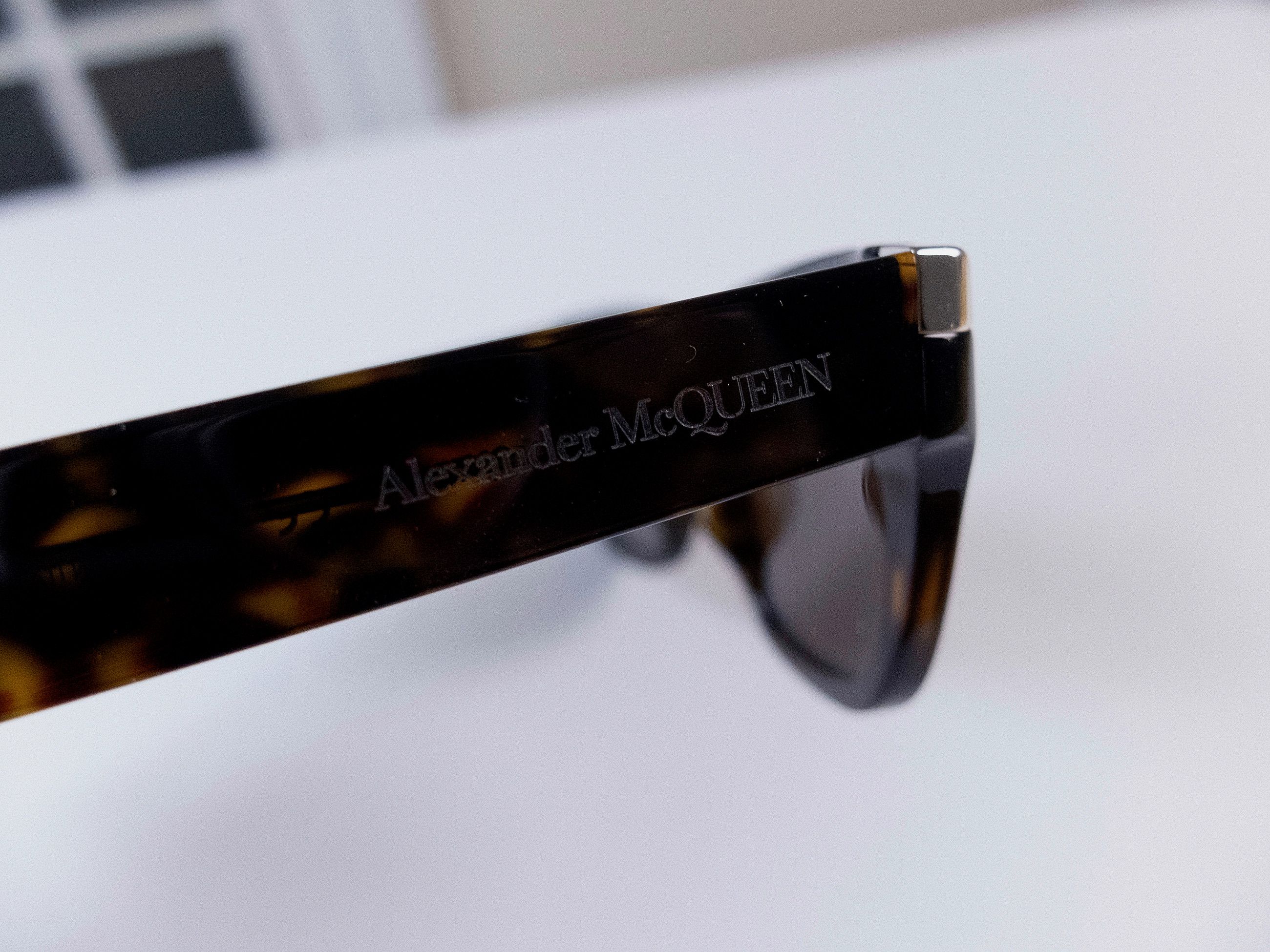 Alexander McQueen ALEXANDER MCQUEEN Punk Rivet tortoise shell sunglasses Size ONE SIZE - 7 Thumbnail