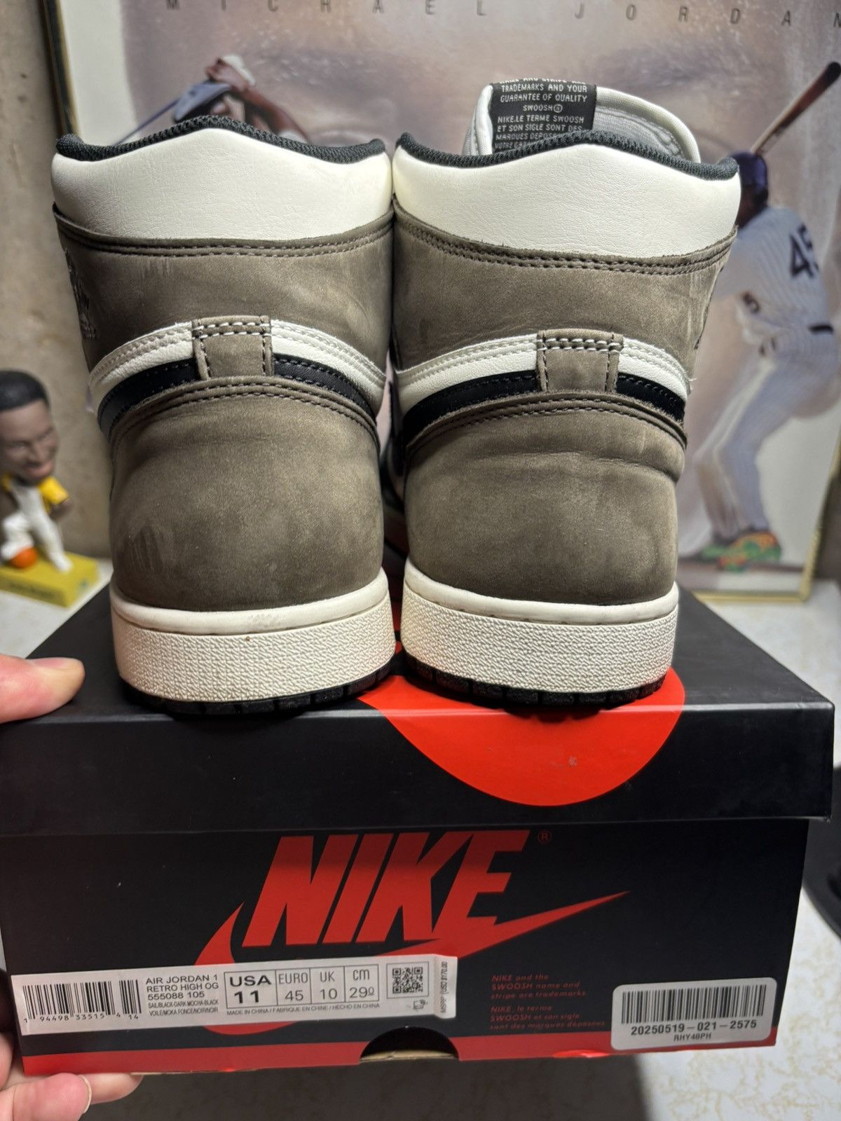 Jordan Brand Air Jordan 1 Retro High Mocha Size US 11 / EU 44 - 7 Thumbnail