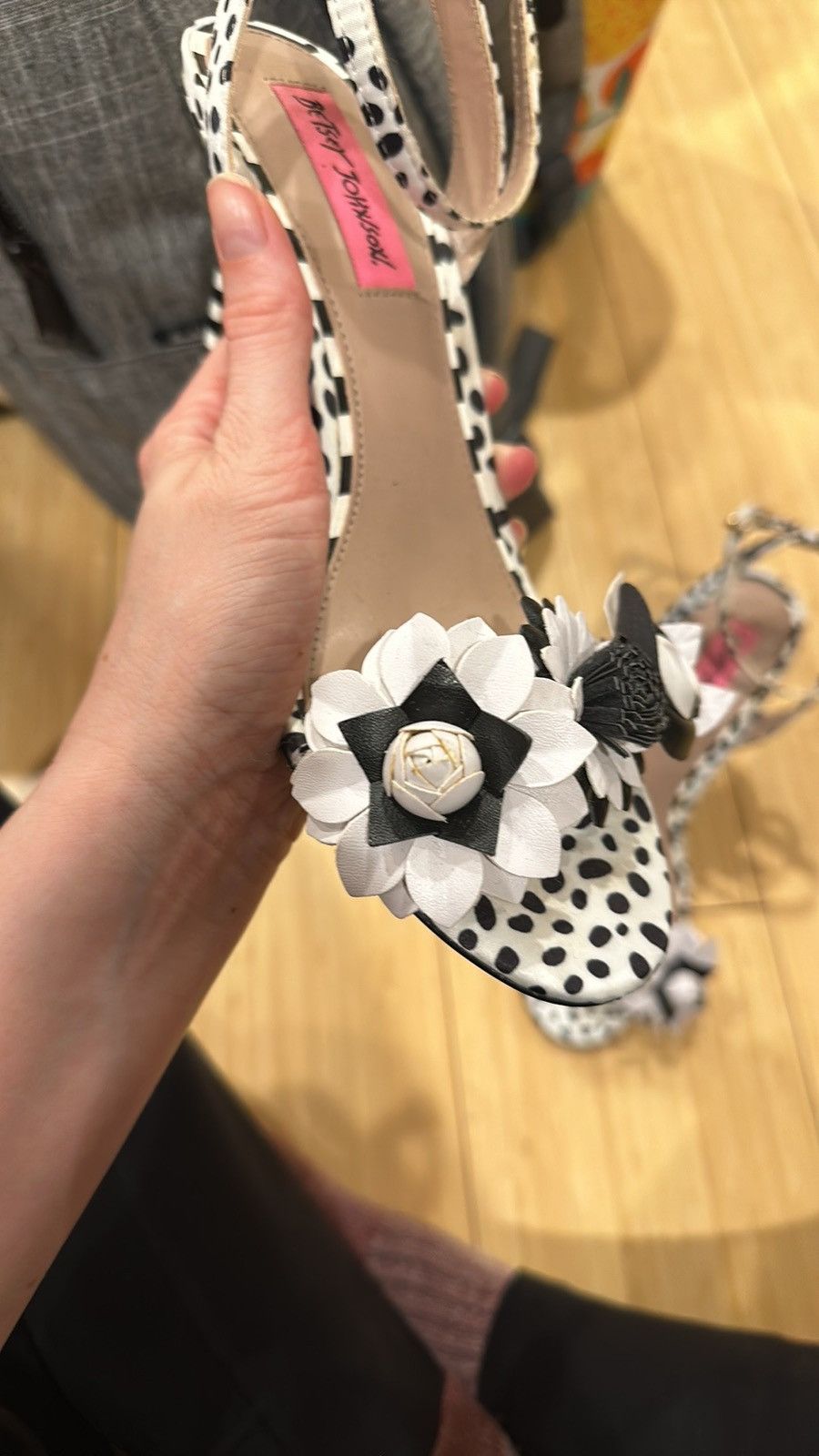 Betsey Johnson Funky floral vintage heels Size US 7 / IT 37 - 5 Thumbnail