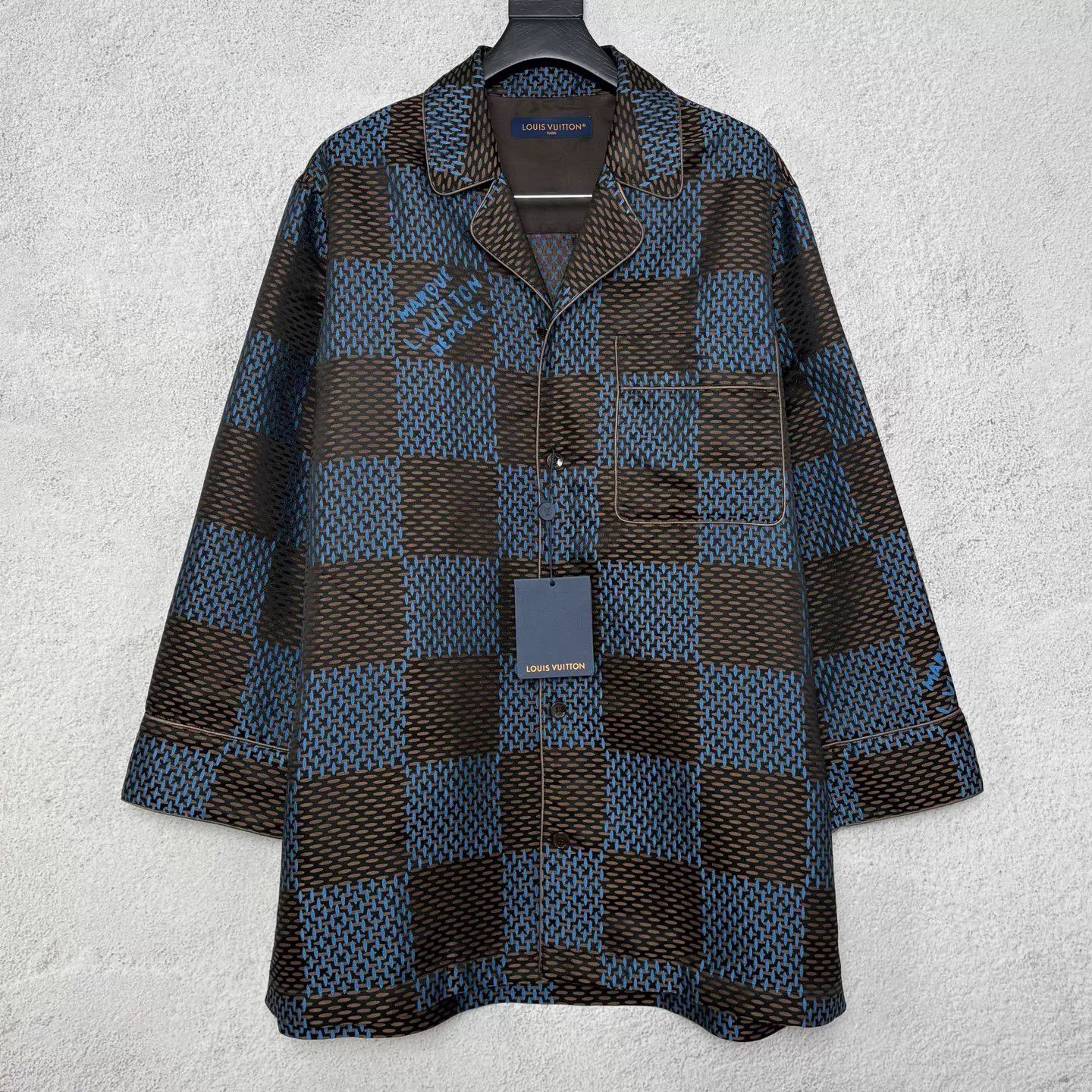 Louis Vuitton LV x P blue monogram silk long-sleeve pj shirt M Size US M / EU 48-50 / 2 - 1 Thumbnail