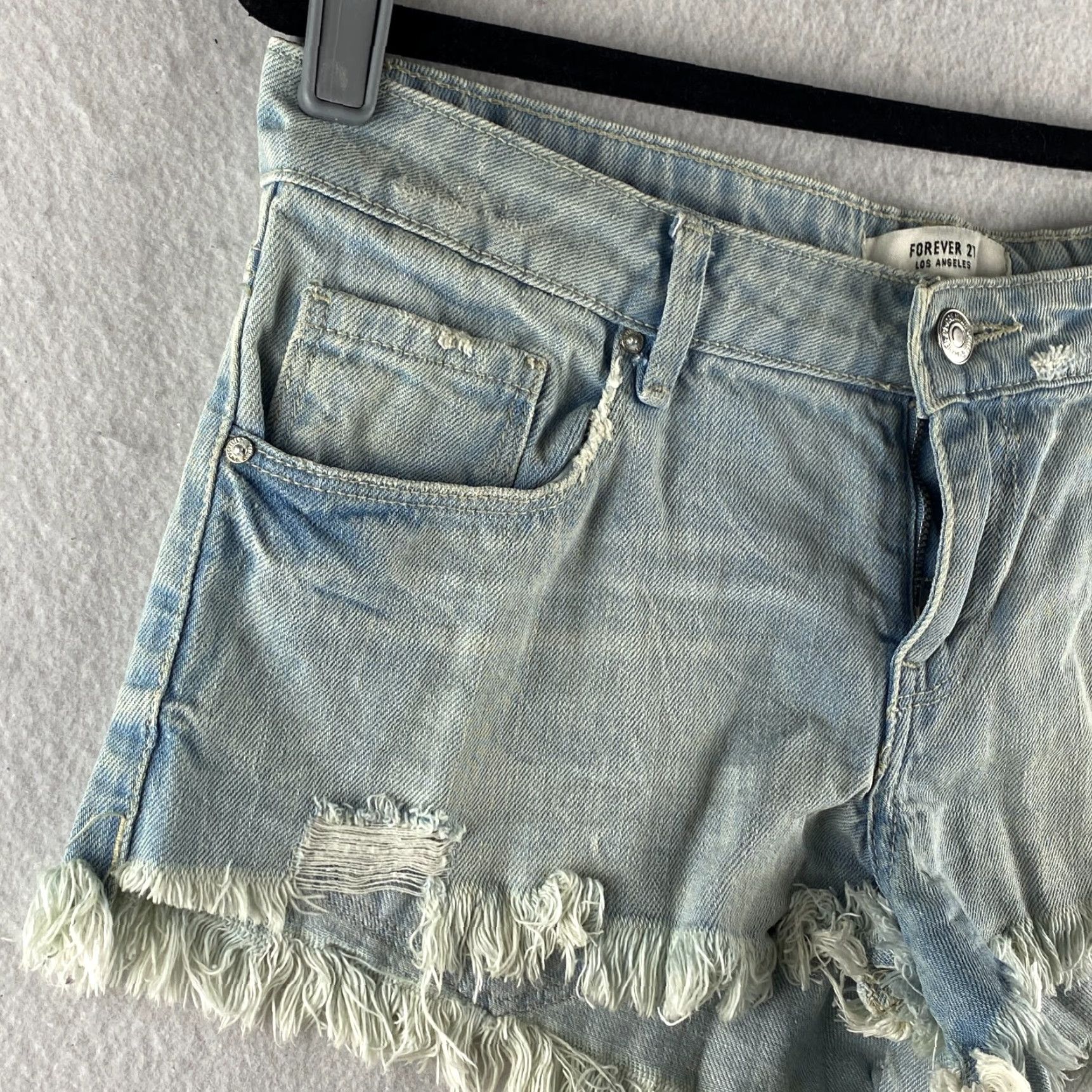 Forever 21 FOREVER 21 Jean Shorts Womens 27 Blue Cut-Off Denim Ripped Light Size 27" / US 4 / IT 40 - 3 Thumbnail
