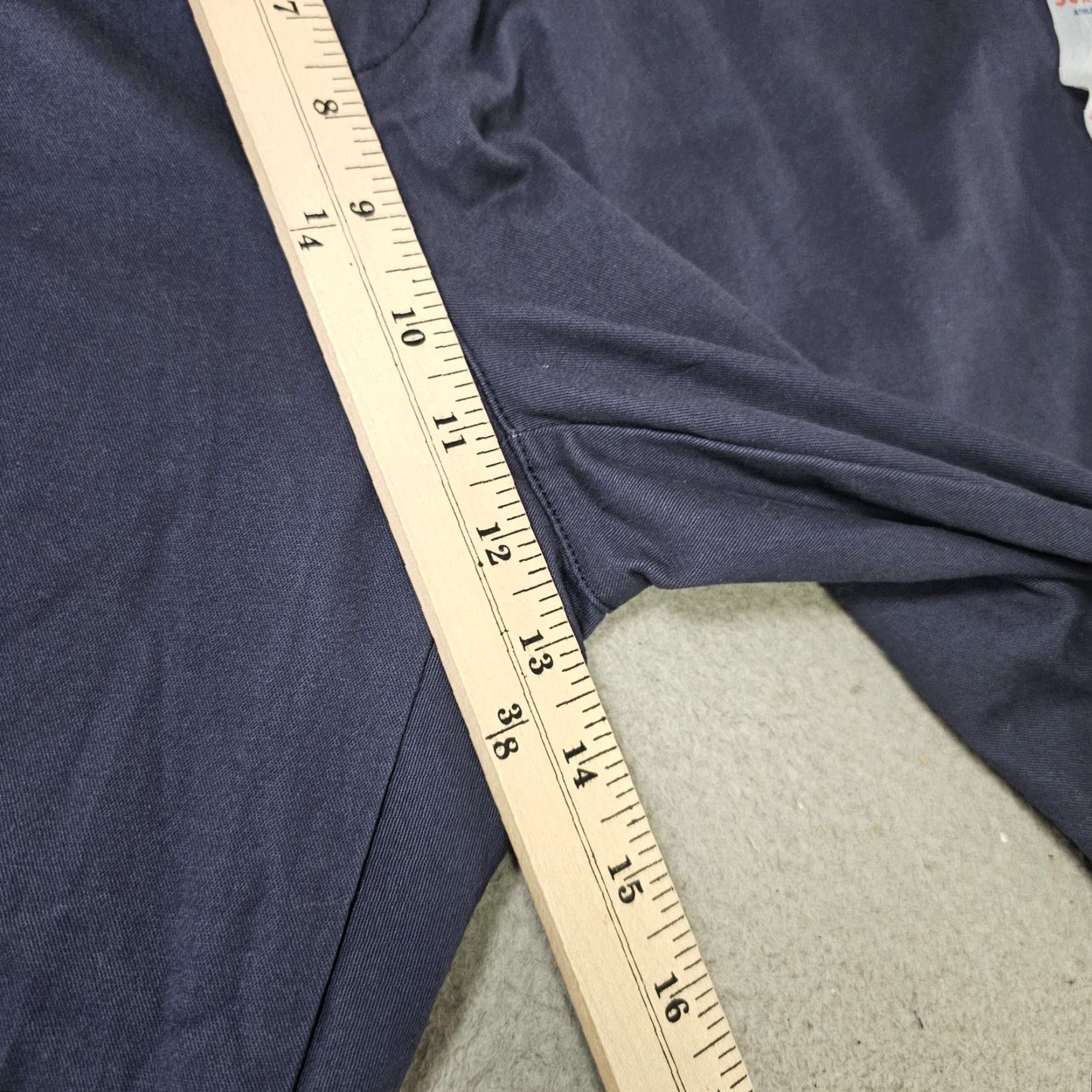 Old Navy Old Navy Chino Pants Mens 36x30 Athletic Built-In Flex Stretch Casual Blue 36 36x30 30in Pants Mens Athletic Fit Straight Leg Casual Business Navy Size US 36 / EU 52 - 5 Thumbnail
