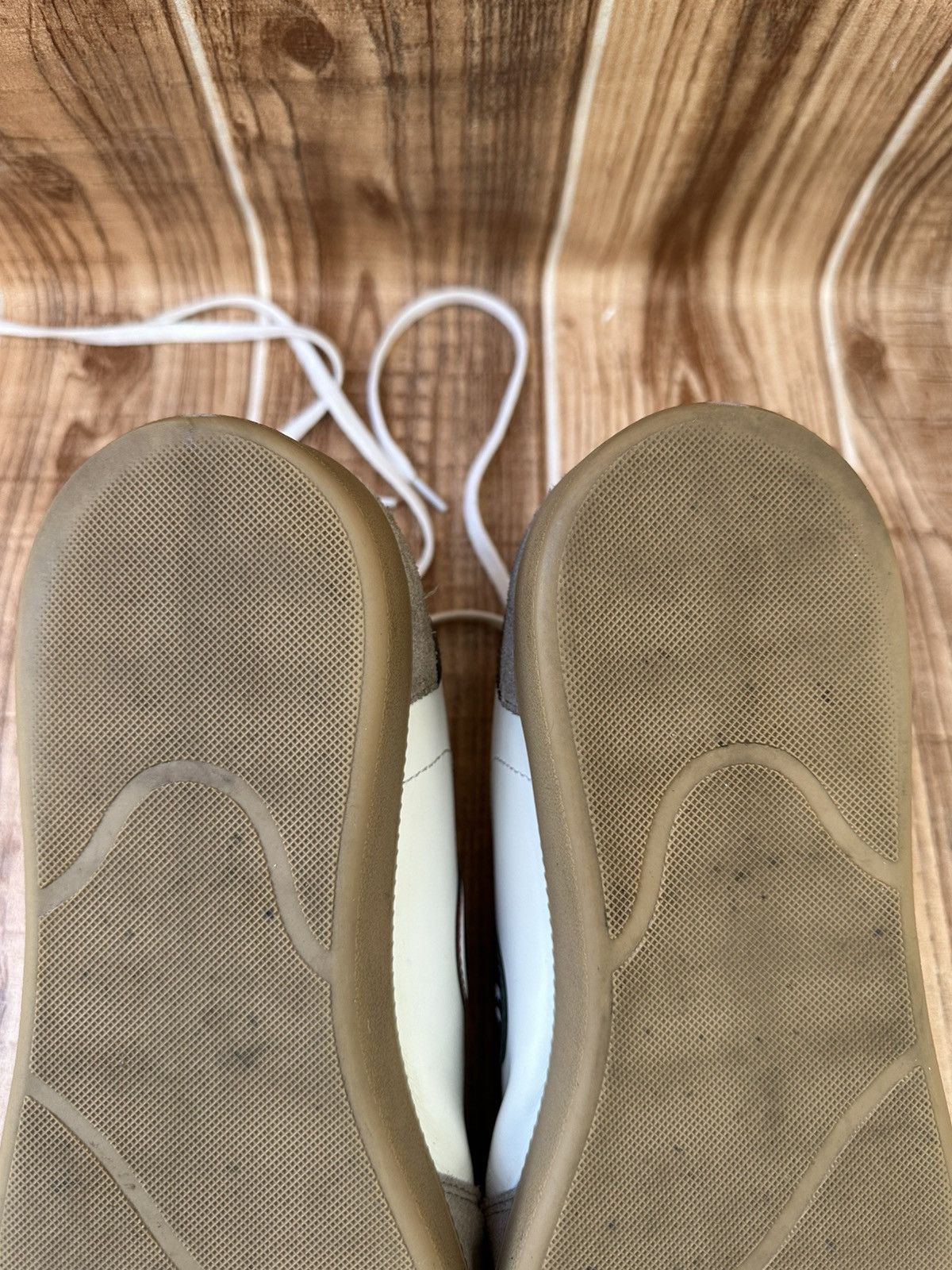 Dior Kim Jones Dior B01 White/Gum Patch Logo Sneaker Size US 10 / EU 43 - 24 Thumbnail
