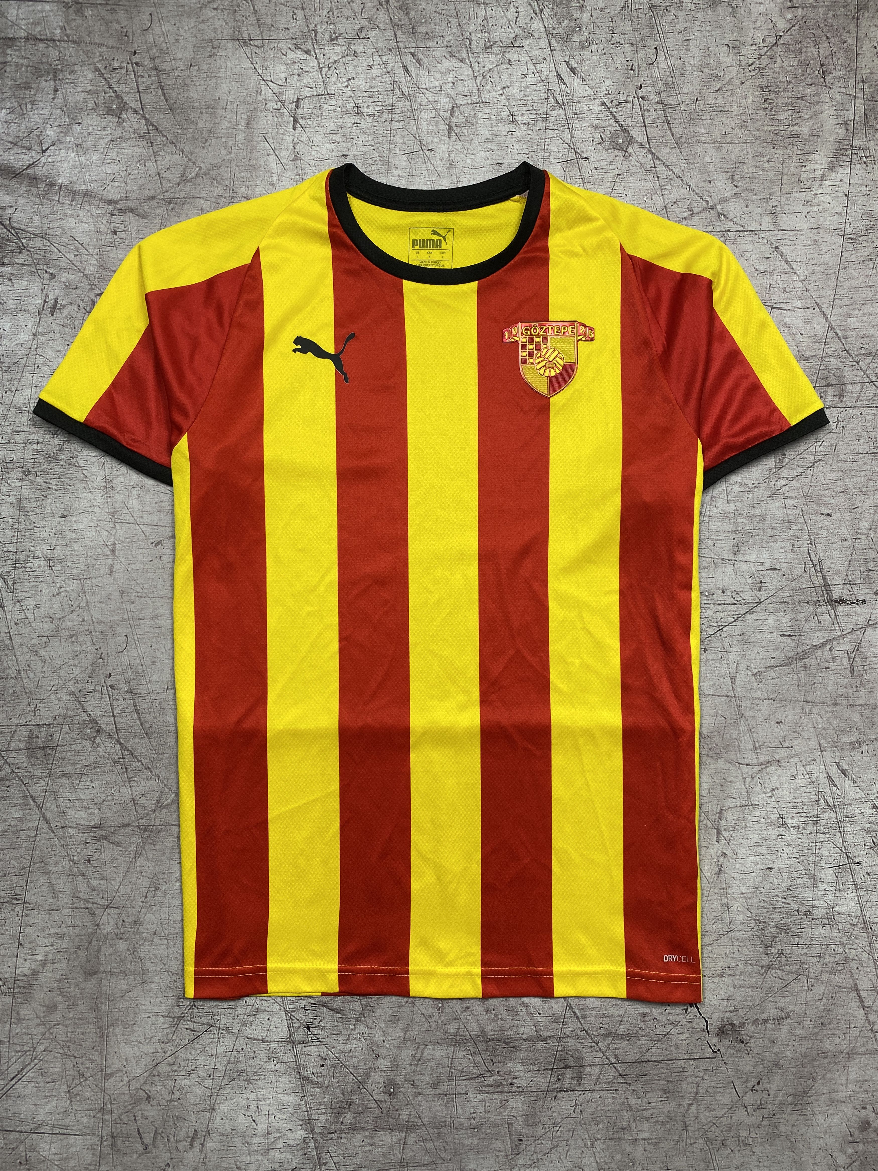 Puma × Vintage Puma Goztepe 2019 2020 Home Football Shirt Soccer Jersey Size US L / EU 52-54 / 3 - 1 Thumbnail
