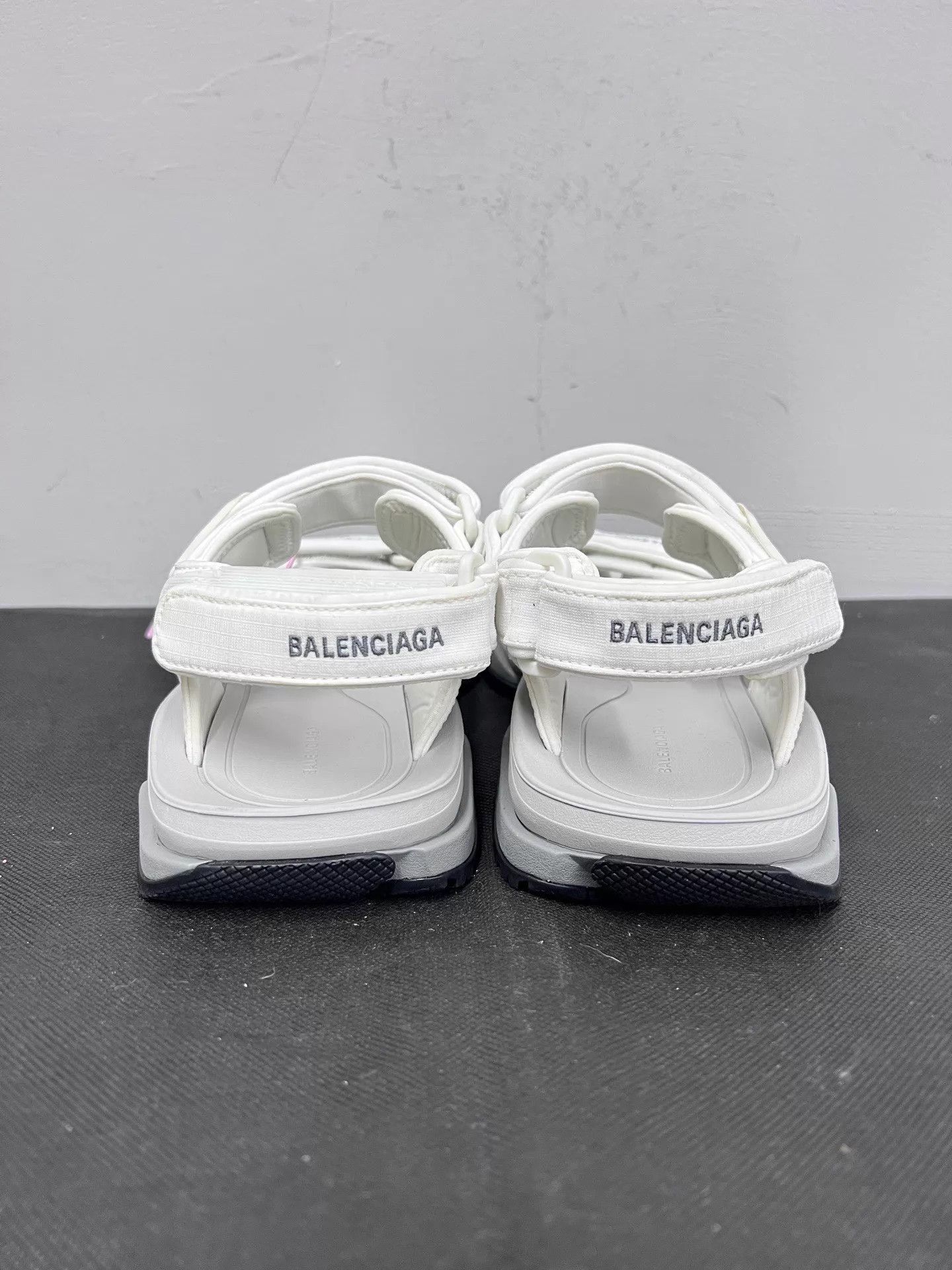 Balenciaga Balenciaga Tourist Fabric Open-toe Velcro Beach Sandals 36 Size US 6 / IT 36 - 3 Thumbnail