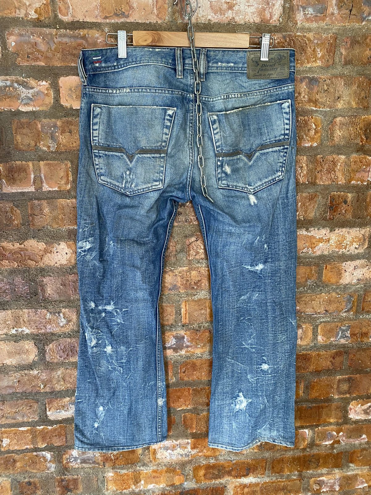 Diesel 2000s Diesel Distressed Dirty Whisker raw flare denim Size US 33 - 15 Thumbnail