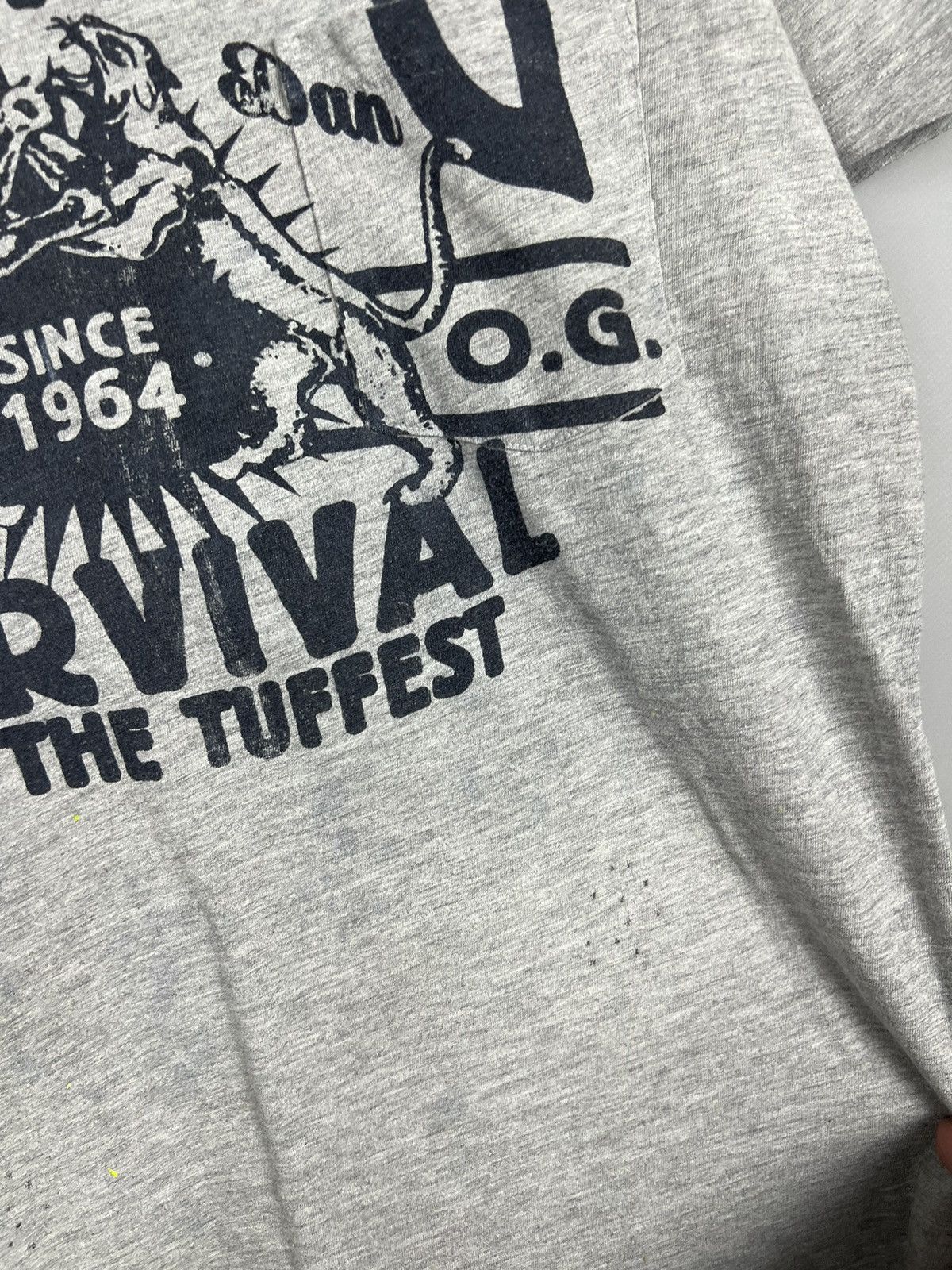 Dsquared2 S-M Dsquared2 DeanDan Survival Of The Tuffest Distressed Tee Size US S / EU 44-46 / 1 - 10 Thumbnail