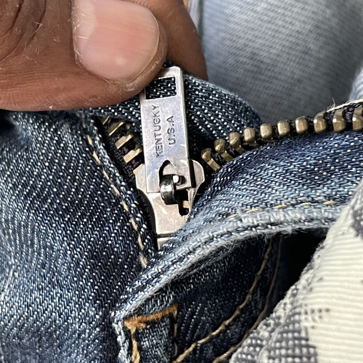 If Six Was Nine Thrashed L.G.B. Le Grand Bleu Skull Pocket Denim Jeans Size US 26 / EU 42 - 14 Thumbnail