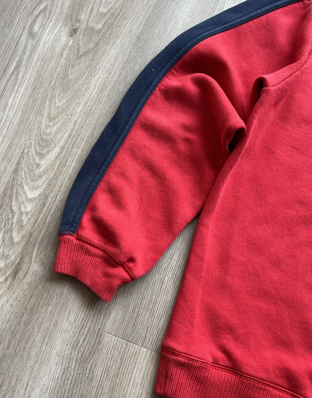 Nike × Vintage Vintage 90s Nike Big Embroidered Logo Red Sweatshirt Y2K Size US L / EU 52-54 / 3 - 9 Thumbnail