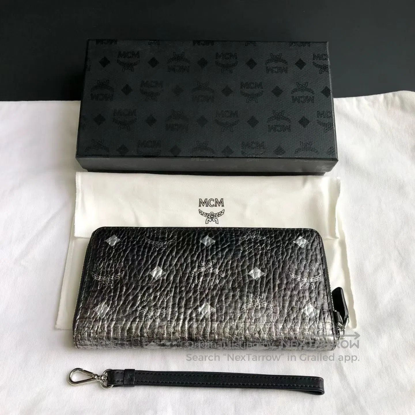 Japanese Brand MCM Gradient Print Long Zip Wallet. Size ONE SIZE - 2 Thumbnail