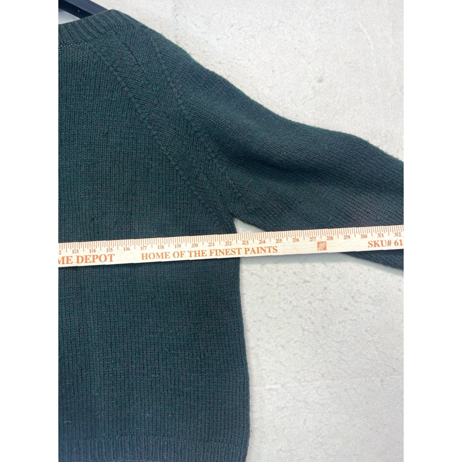 Vintage VINTAGE Specially Hand Made By Mother Women Green V-Neck Sweater L Pullover Long Sleeve Size M/L See Pic Womens Size L / US 10 / IT 46 - 3 Thumbnail