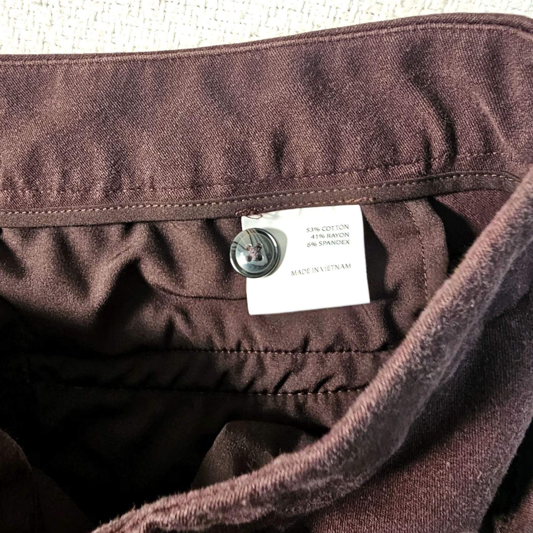Vintage 41 Hawthorne Wine Straight Leg Chino Pants Women's Size 10 Cropped Dressy Career Professional Suiting Material Blend Stretch Closet Ready Size 32" / US 10 / IT 46 - 4 Thumbnail