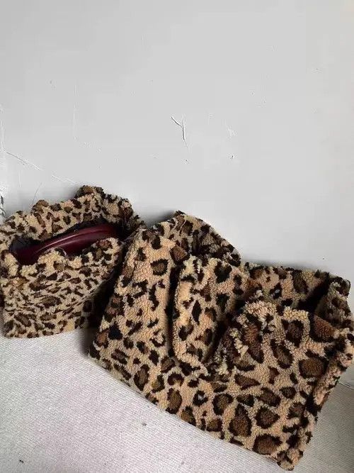 Japanese Brand Hazuki x Hatsu Leopard print lambswool tote bag Size ONE SIZE - 4 Thumbnail