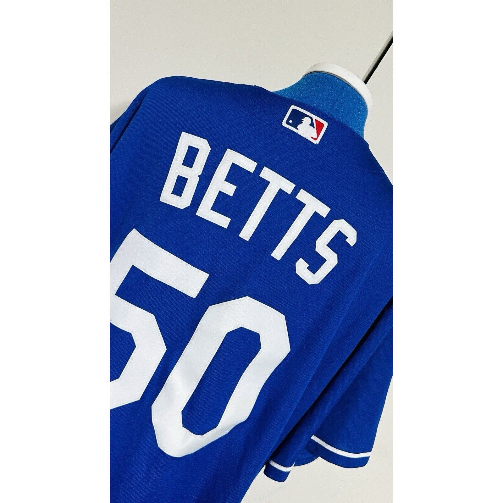 MLB Mookie Betts Los Angeles Dodgers Blue Mens Large Jersey Size US L / EU 52-54 / 3 - 6 Thumbnail