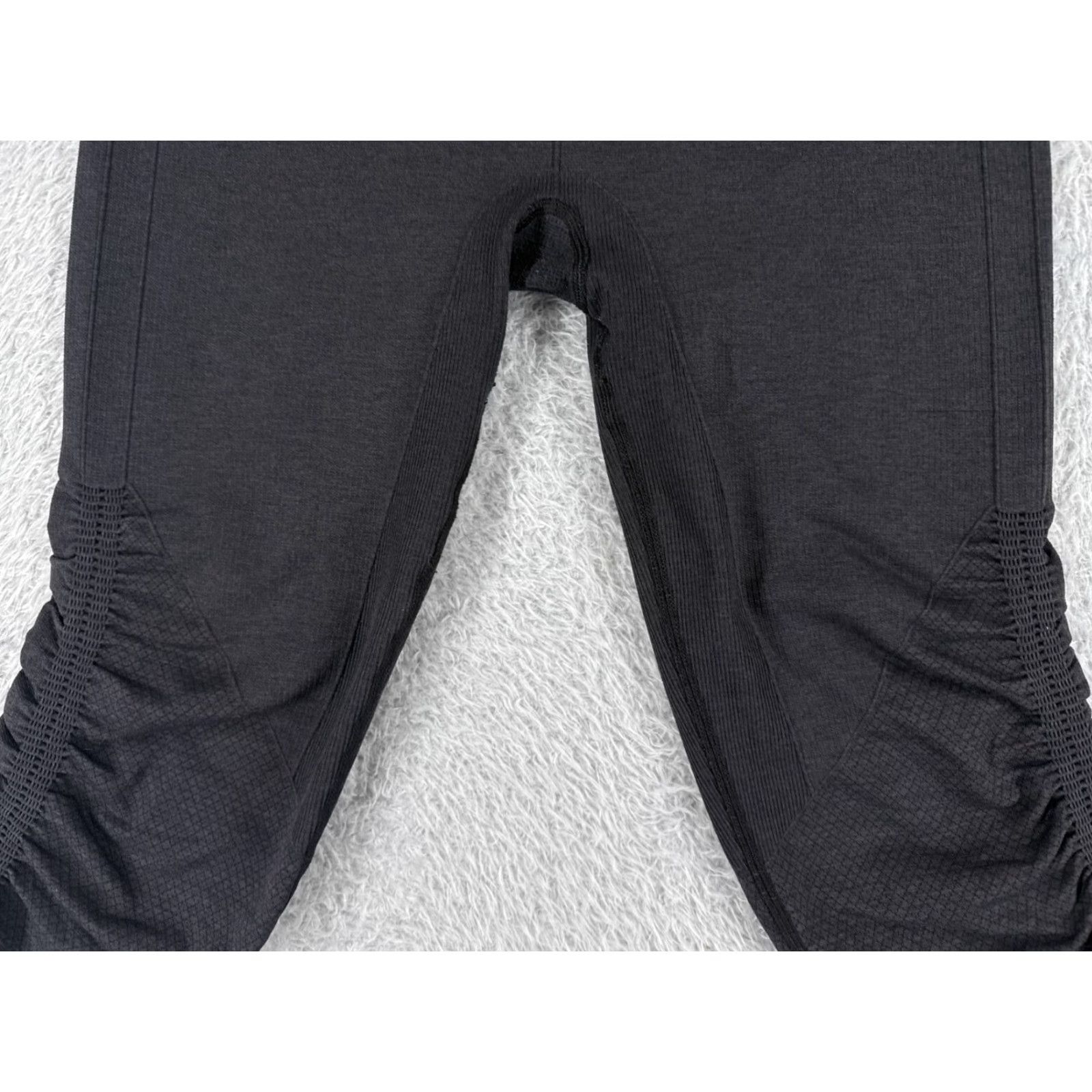 Lululemon Lululemon Pants Womens 8 Black In The Flow Crop Ruched Yoga Gym Workout Cropped Skinny Pockets Inseam 16 in Regular Size Type Pants Accessories Size 30" / US 8 / IT 44 - 3 Thumbnail