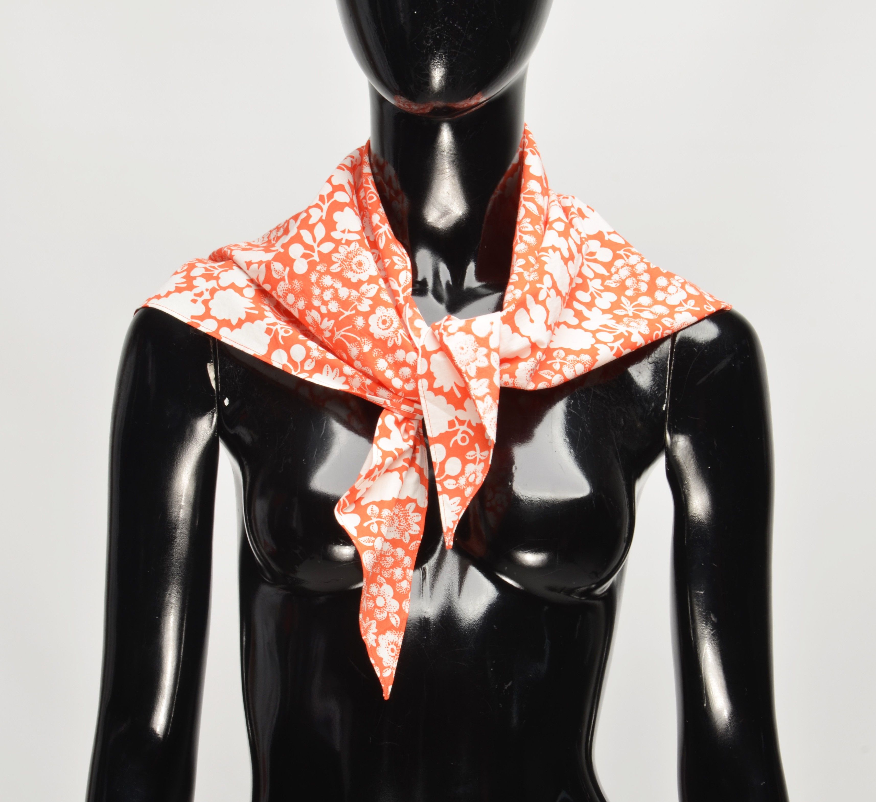 Other Moismont France Floral Triangle Cottagecore Head Bandana Size ONE SIZE - 2 Thumbnail