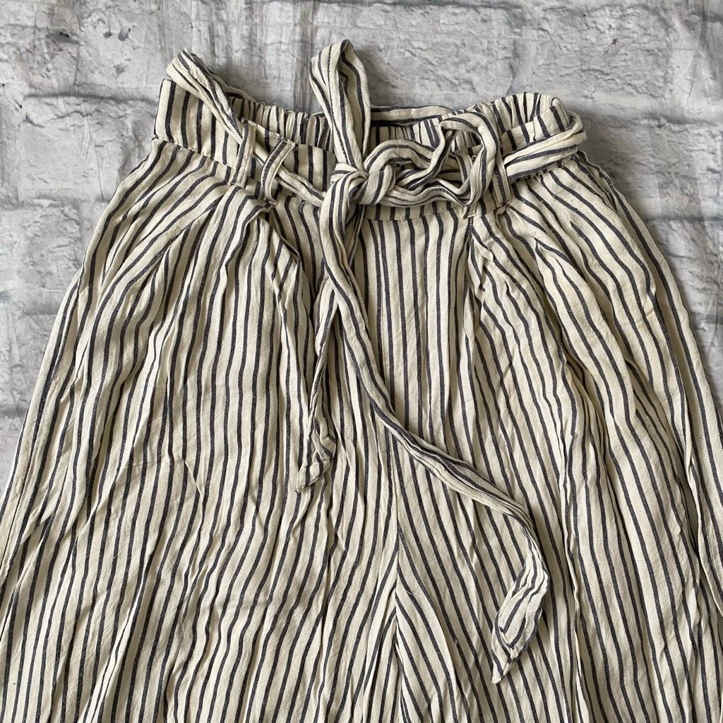 American Eagle Outfitters American Eagle women XS wide leg fully lined striped high wa Size 26" / US 2 / IT 38 - 2 Thumbnail
