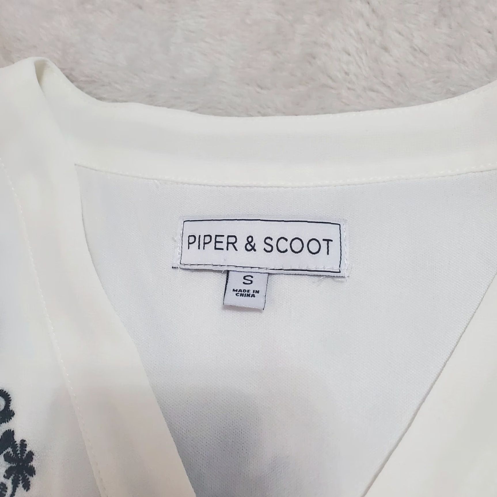 Vintage Piper & Scoot Dress Women S White Floral Embroidered Cap Sleeve Midi V-Neck Side Zip Casual Wedding Party/Cocktail Cottagecore Size S / US 4 / IT 40 - 3 Thumbnail