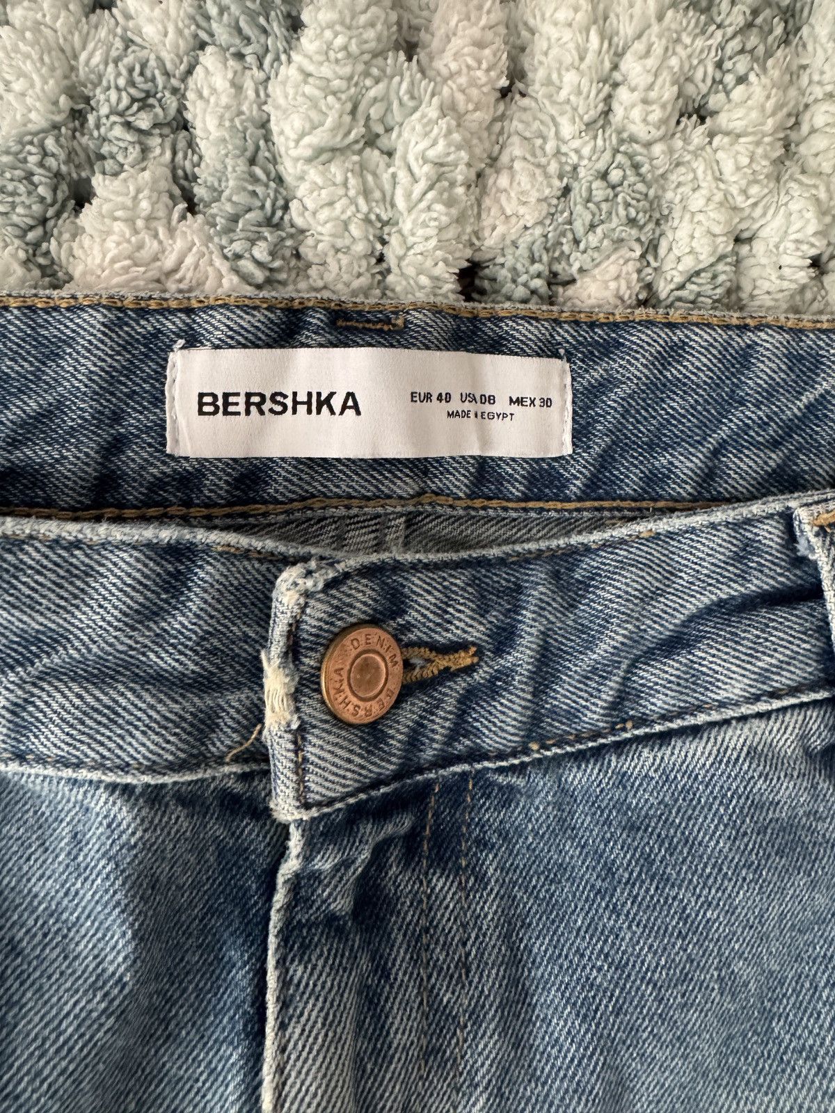 Bershka Cropped Bershka Jeans Size US 30 / EU 46 - 2 Thumbnail