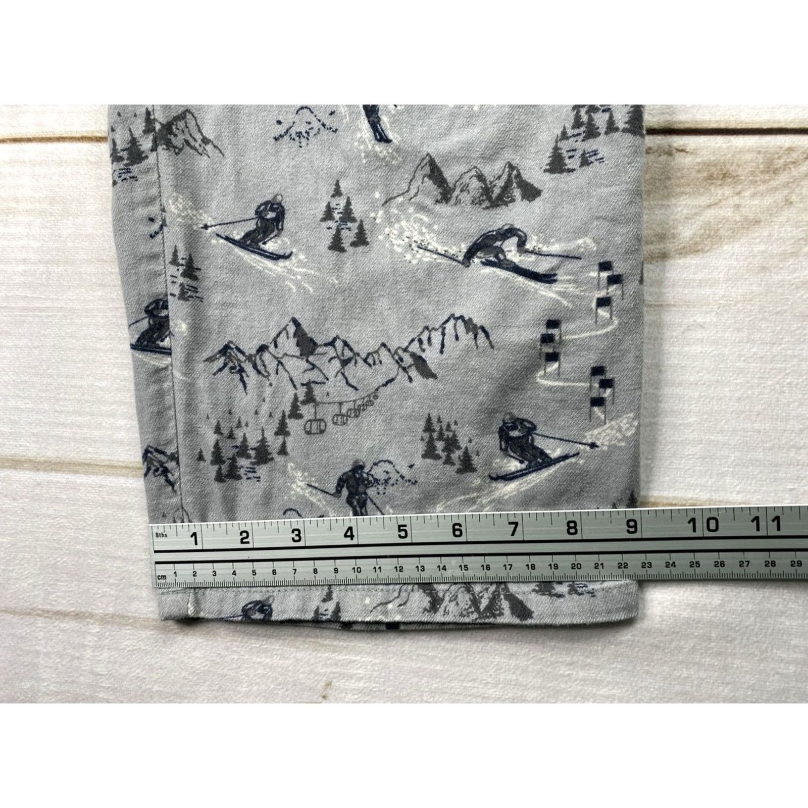 Lands' End Lands' End Mens Pajama Pants L Gray Mountains Ski Resort Print Flannel 100% Cotton Winter Holiday Christmas Man Reg Sim Tee Size US 33 - 4 Thumbnail