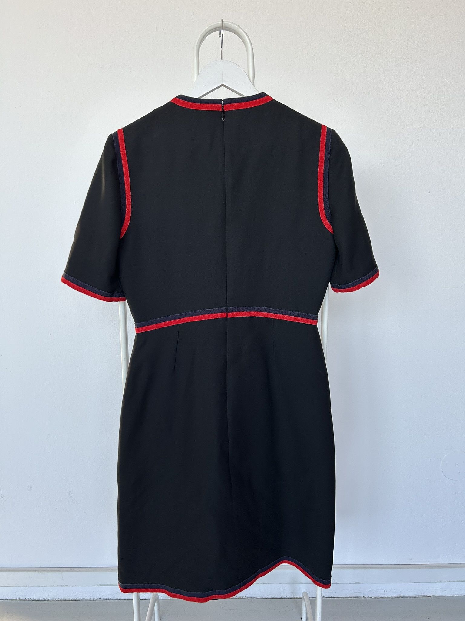 Gucci 2017 Gucci ribbon trim short sleeve wool and silk mini dress Size M / US 6-8 / IT 42-44 - 2 Thumbnail