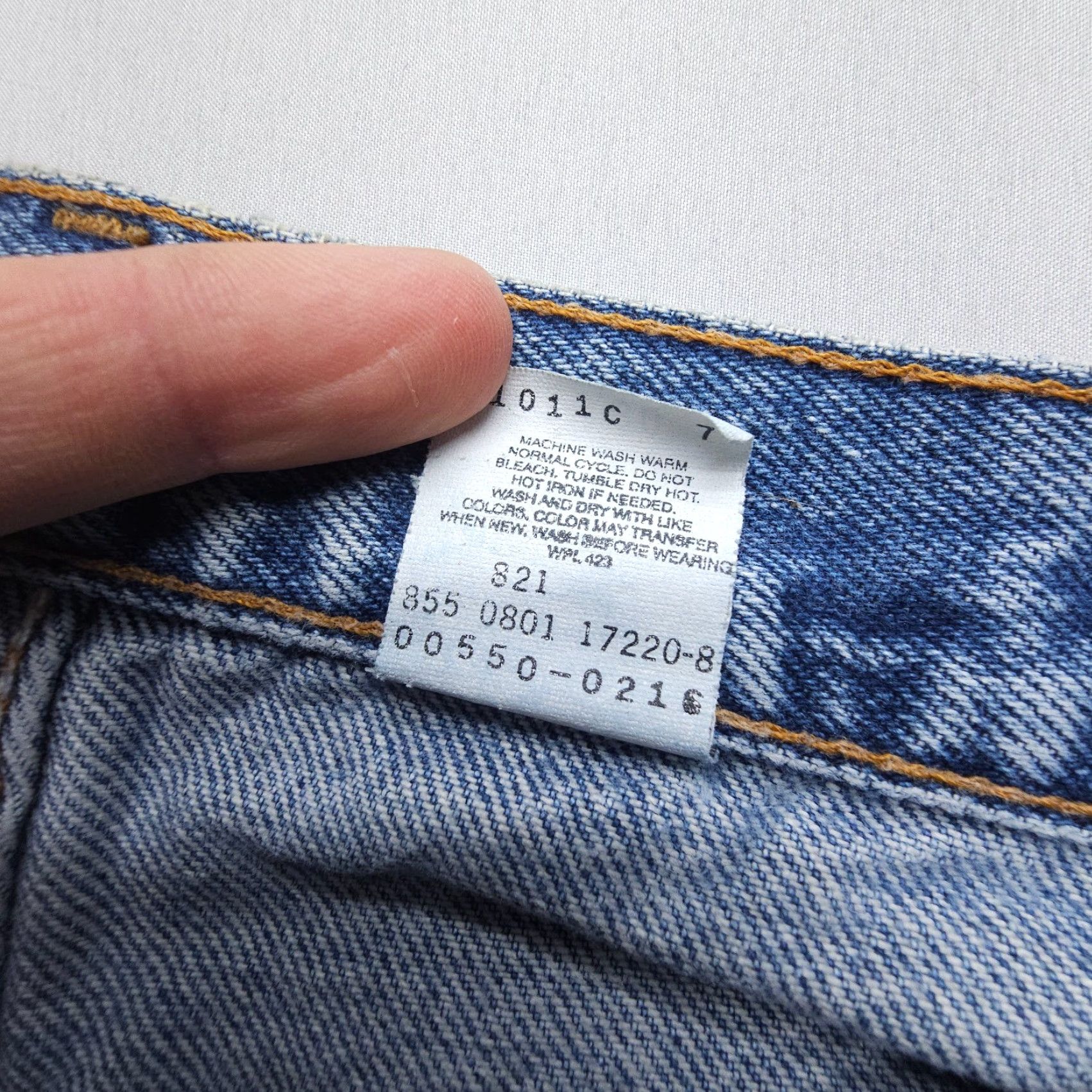 Levi's VINTAGE Levi's 550 Jeans Mens 34 x 29 Blue 550 Relaxed Tapered Denim 5-Pocket Style 2001 Y2K American Size US 34 / EU 50 - 4 Thumbnail