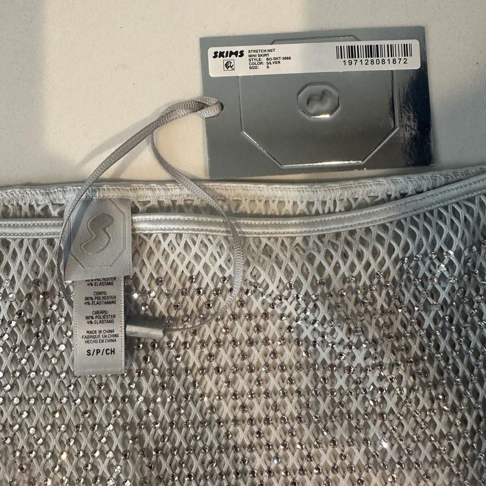 SKIMS Swarovski x Skims Stretch Net Silver Mini Skirt Small Size 27" / US 4 / IT 40 - 5 Thumbnail