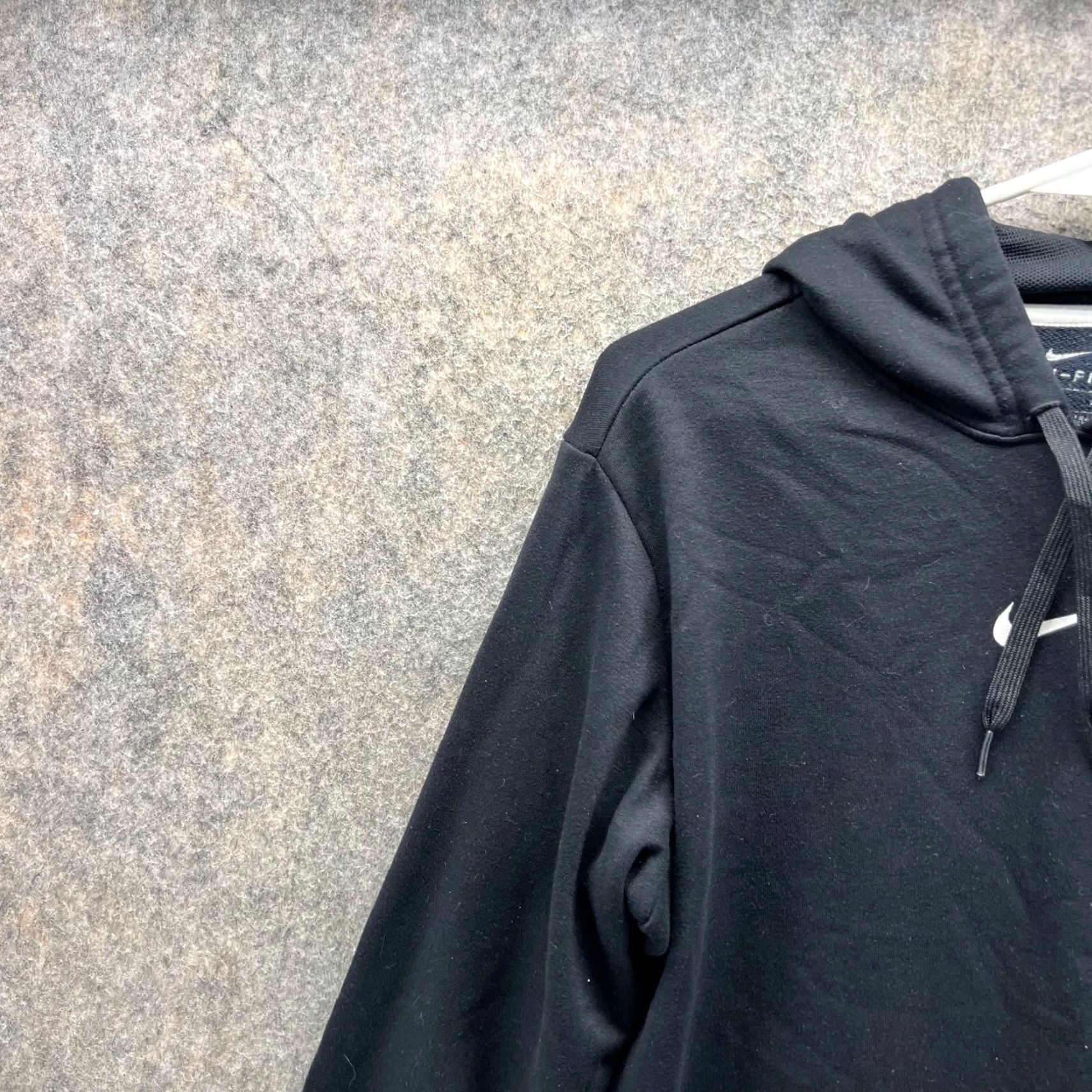 Nike VINTAGE Nike Sweater Women XL Black Center Swoosh Pullover Hoodie Dri Fit Sportswear Size XL / US 12-14 / IT 48-50 - 5 Thumbnail