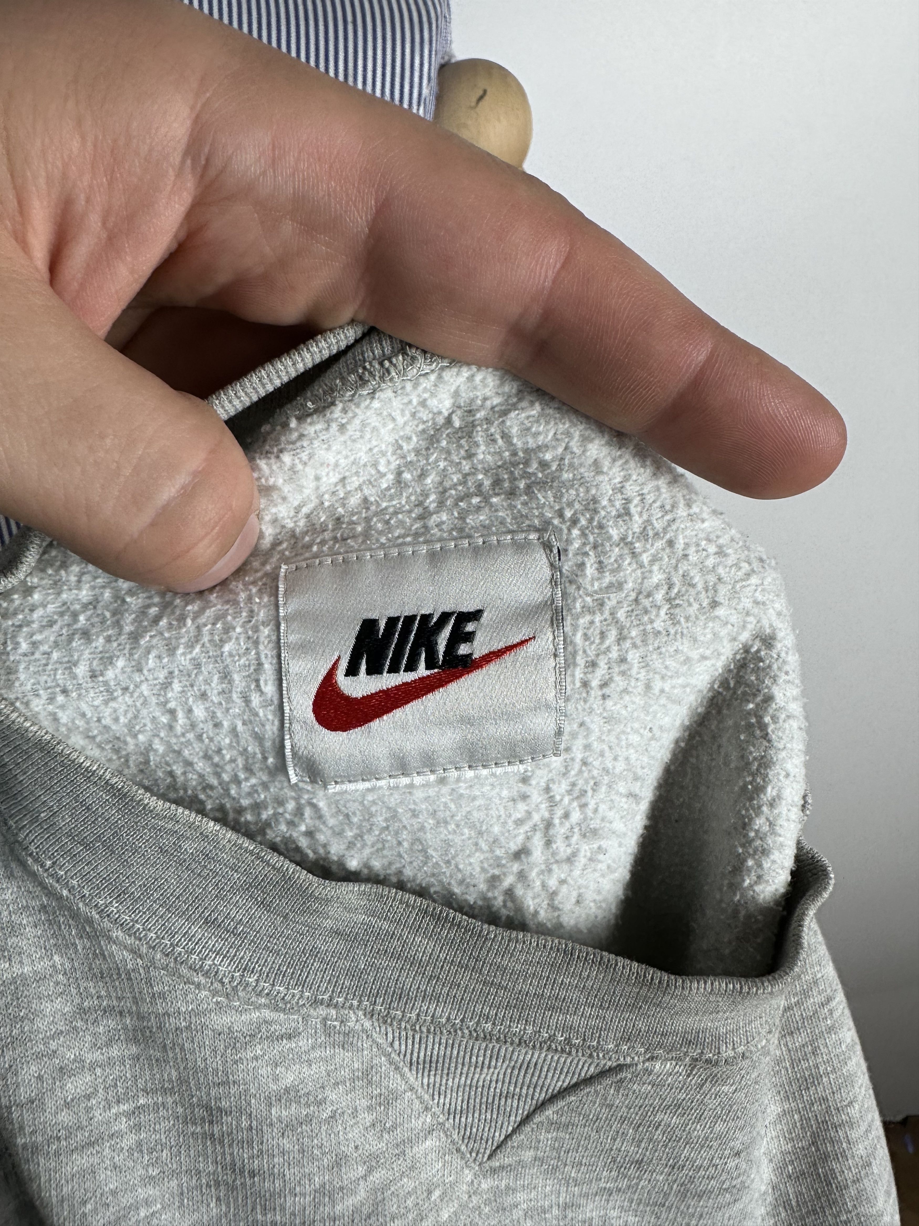 Nike × Vintage Vintage Nike Swoosh Big Logo Sweatshirt Grey Womens Size M Size M / US 6-8 / IT 42-44 - 8 Thumbnail
