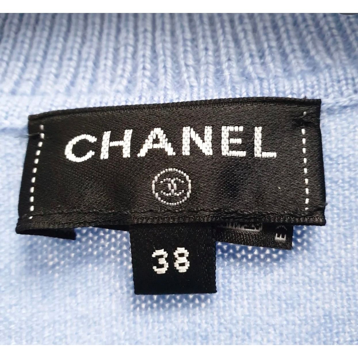 Chanel CHANEL Light Blue Floral Cashmere Knit Polo Top Sz. 38 Size S / US 4 / IT 40 - 4 Thumbnail