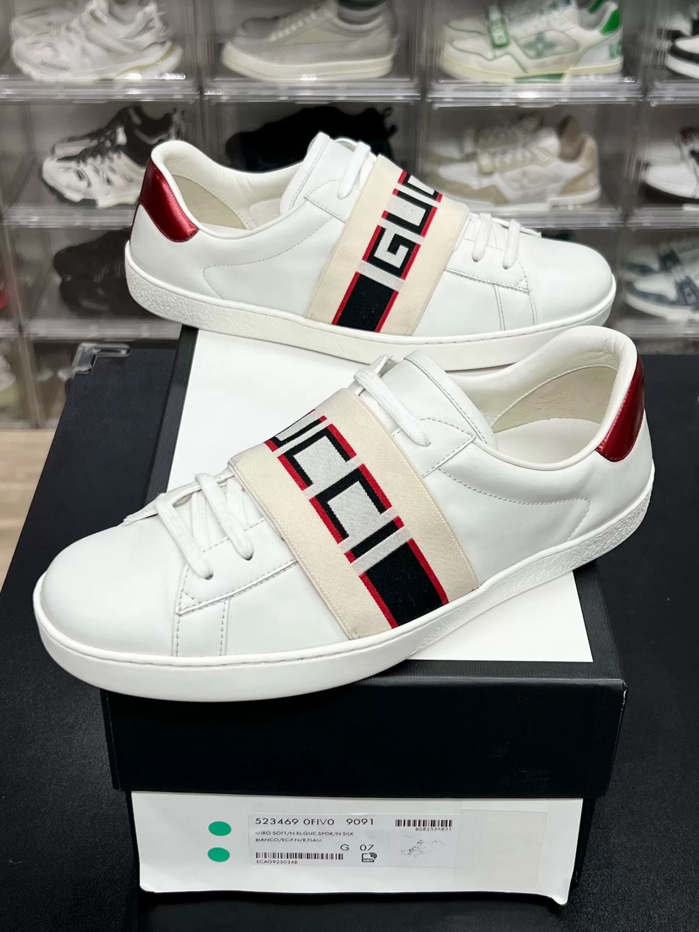 Gucci Gucci Striped Lowtop Sneakers 8 Men Size US 8 / EU 41 - 1 Thumbnail