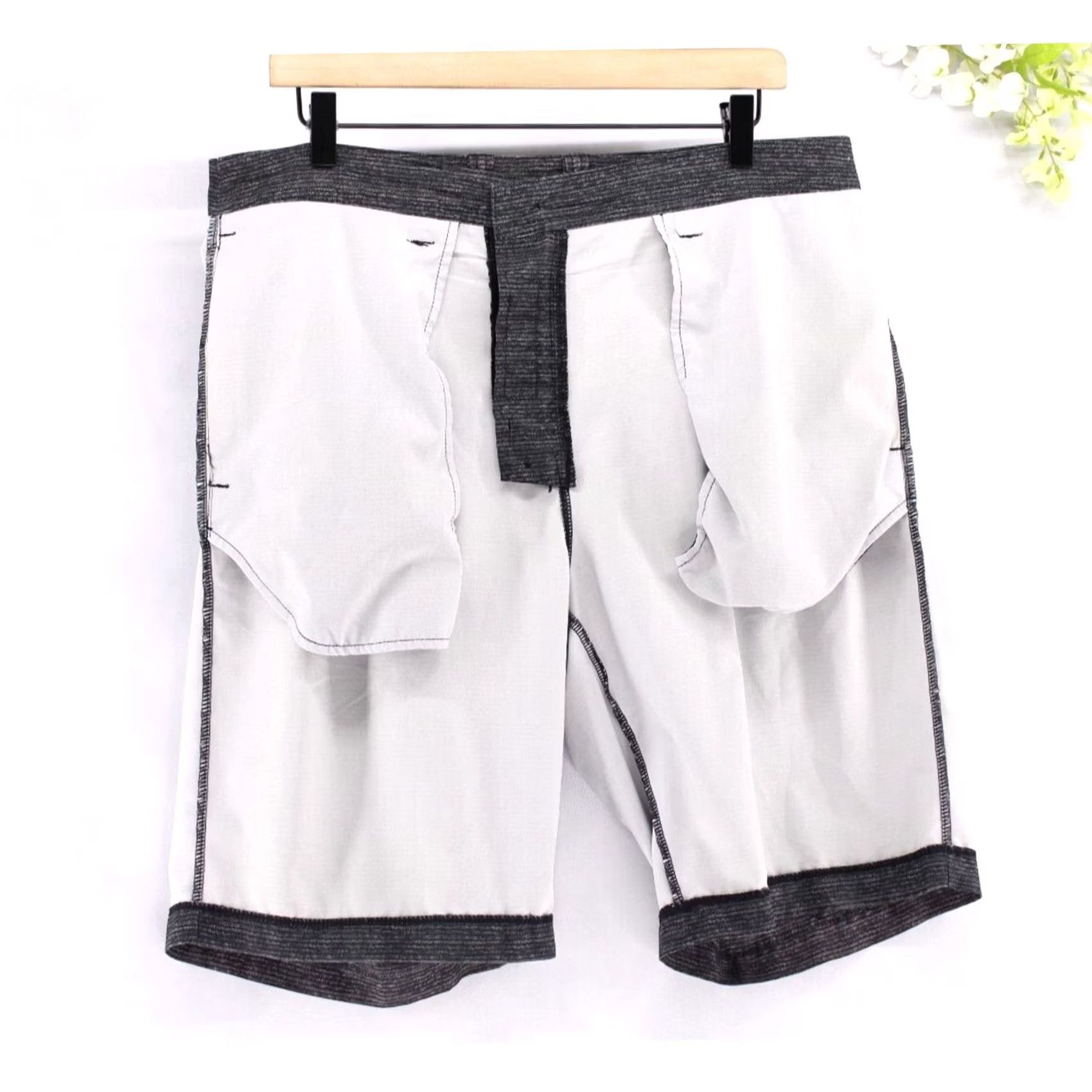 TravisMathew Travis Mathew Men's Golf Shorts Performance Tech Stretch Traveler Gray 34 Short Casual Chino Breathable Pockets Regular 34in Waist Inseam 10in Size US 34 / EU 50 - 3 Thumbnail