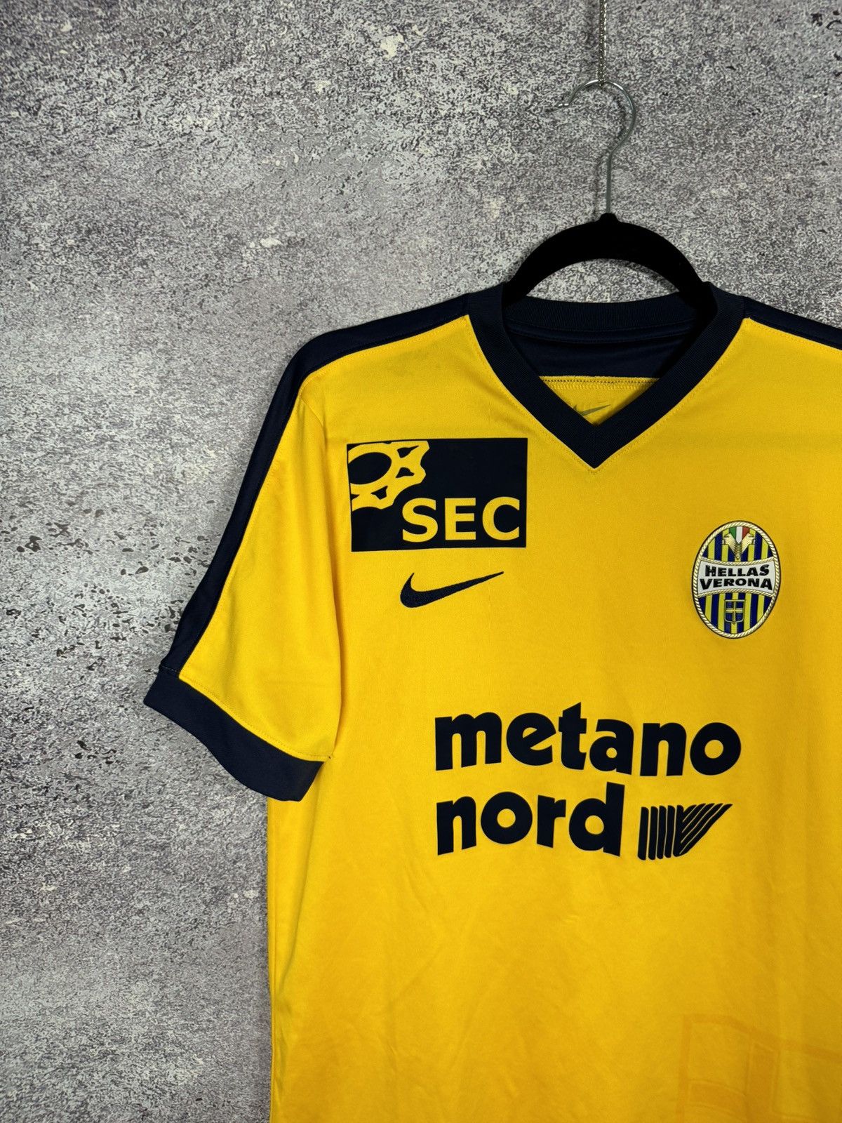 Nike × Vintage Vintage Hellas Verona 2016/17 Away Nike Soccer Jersey Size US M / EU 48-50 / 2 - 2 Thumbnail