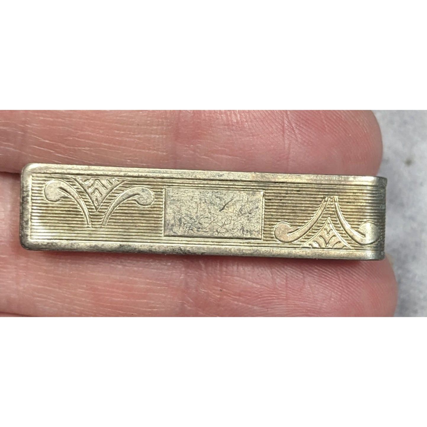Other Vintage Gold Tone Engraved Elegant Tie Clasp Size ONE SIZE - 3 Thumbnail