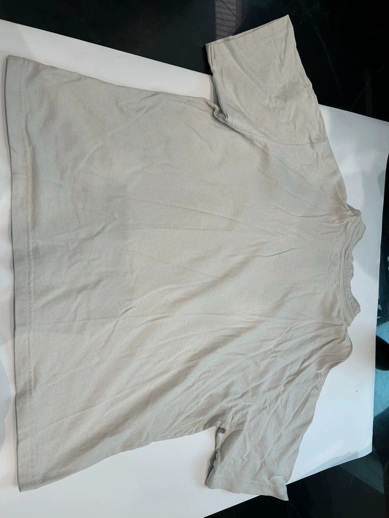 Acne Studios Acne Studios A white top with short sleeves Size M / US 6-8 / IT 42-44 - 2 Thumbnail