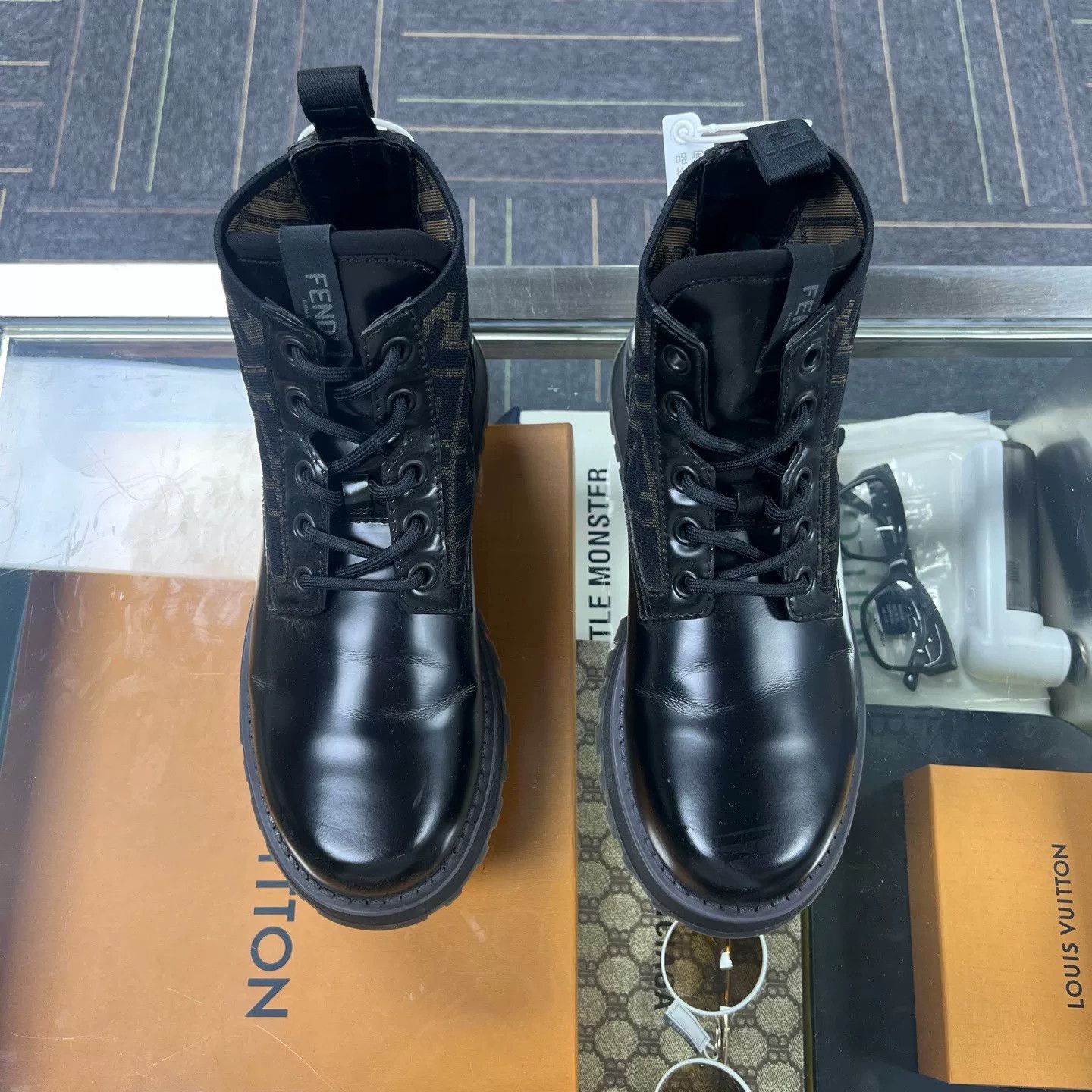 Fendi fendi high-top boots size uk7 Size US 8 / EU 41 - 1 Thumbnail