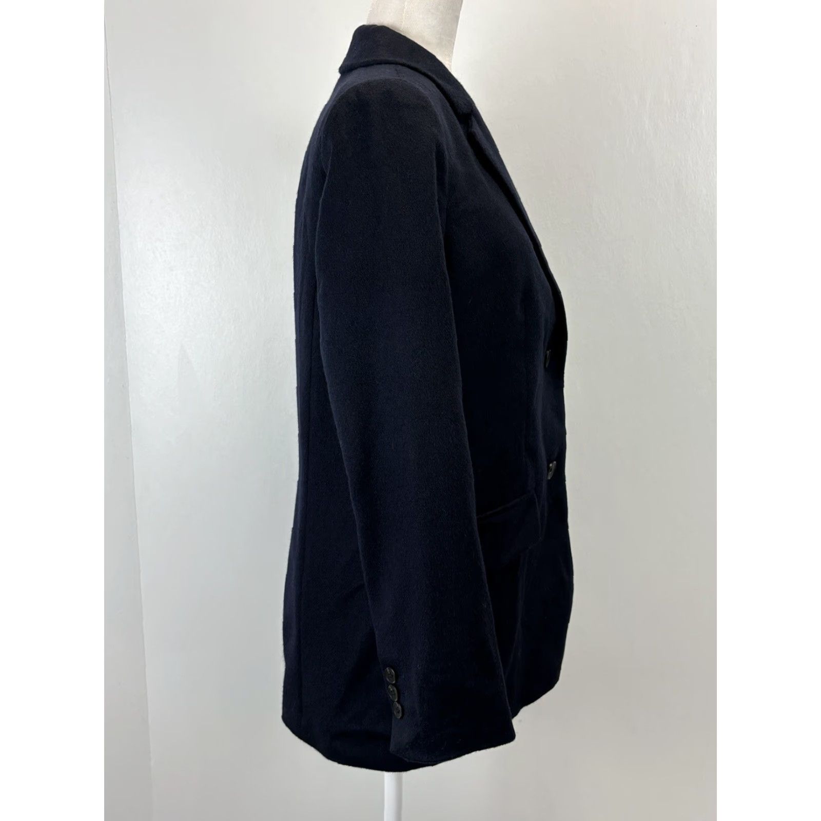 Talbots Talbots Blazer Jacket 4 Navy Wool Blend Italian Fabric Career Academia Wool Blend Blazer Women Long Sleeve 4 Navy Blue Talbots Brand Size S / US 4 / IT 40 - 4 Thumbnail