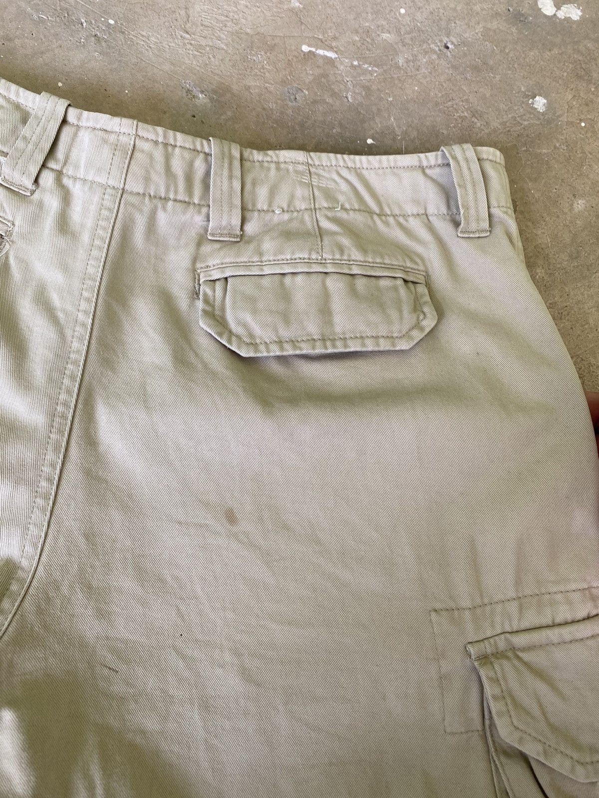 Gap Vintage GAP Cargo Shorts Distressed Beige W33 Size US 33 - 7 Thumbnail