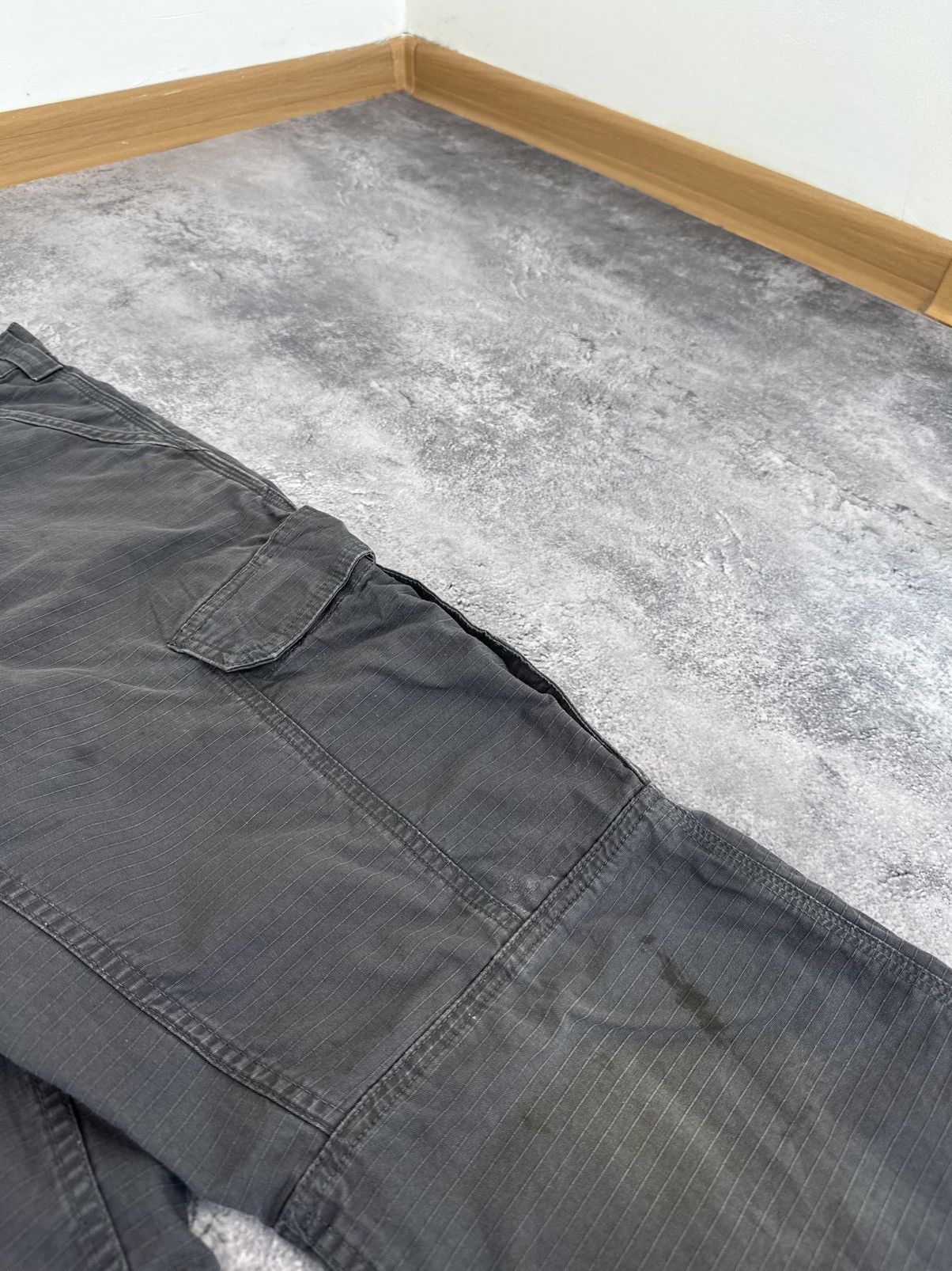 Carhartt Vintage Carhartt Carpenter Y2K Cargo Utility USA Work Pants Size US 34 / EU 50 - 12 Thumbnail