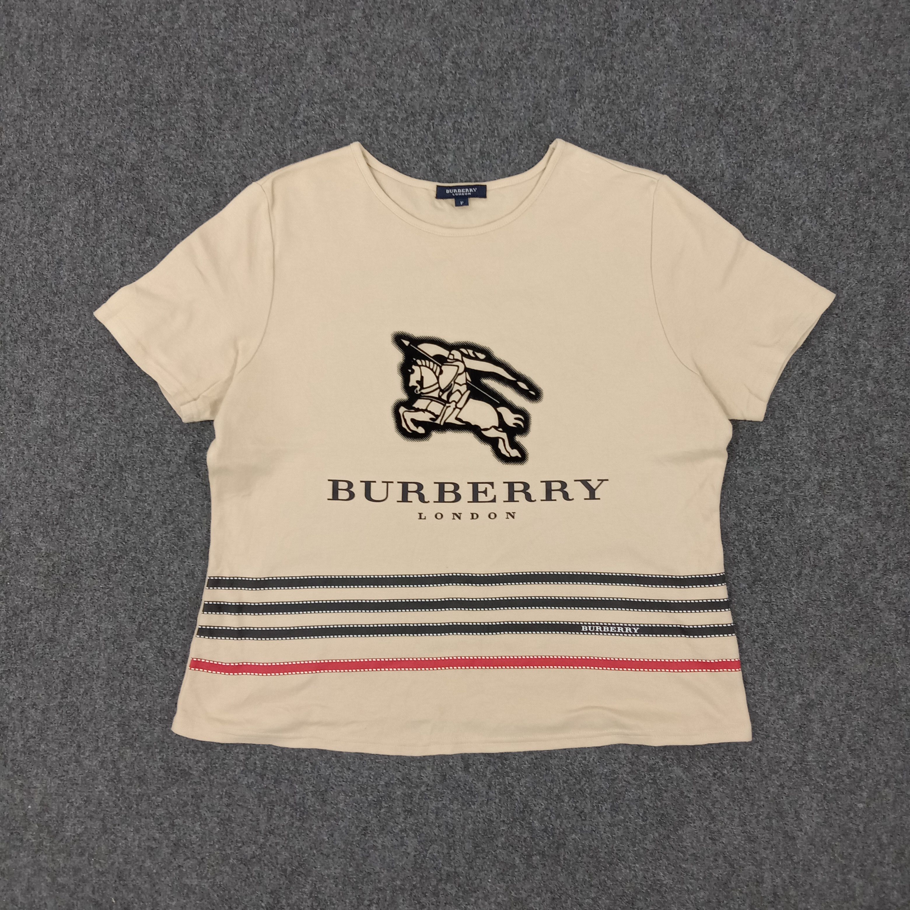 Burberry × Vintage Burberry London Luxury Brand Crop Tshirt Size M / US 6-8 / IT 42-44 - 1 Thumbnail