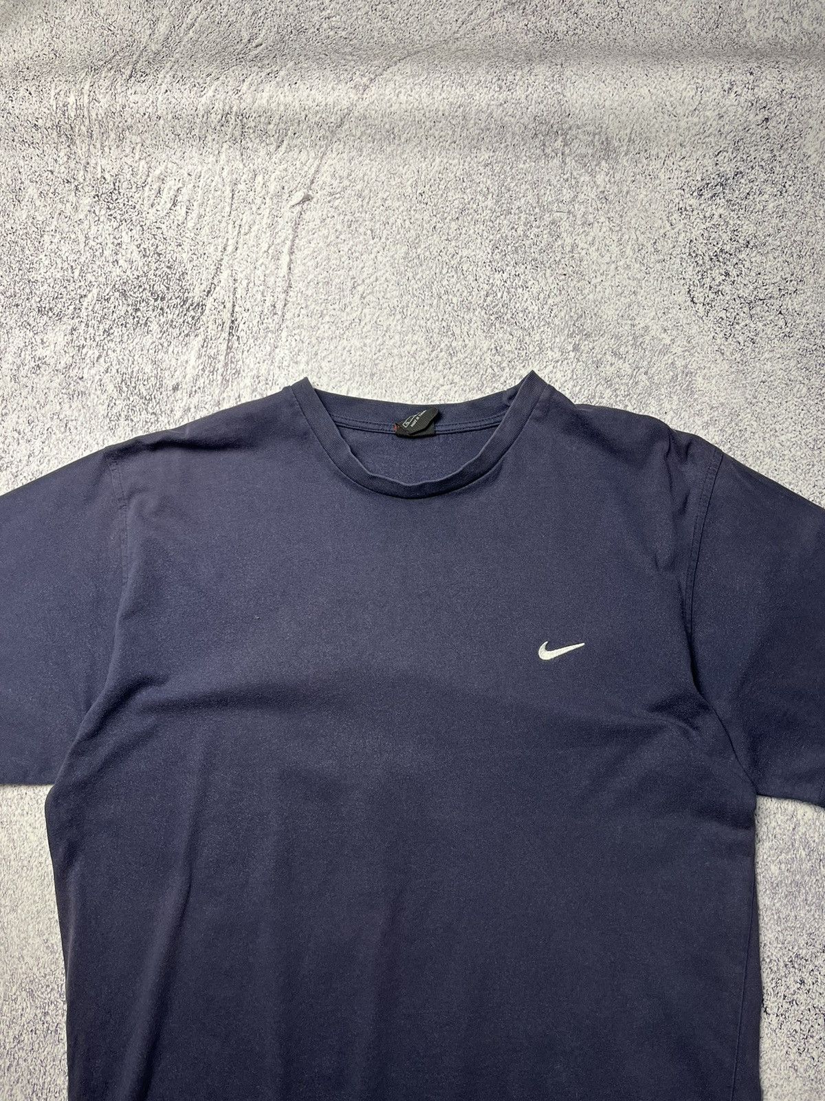 Nike Vintage THRASHED Nike Distressed Tee Shirt Mini Check Size US XL / EU 56 / 4 - 5 Thumbnail
