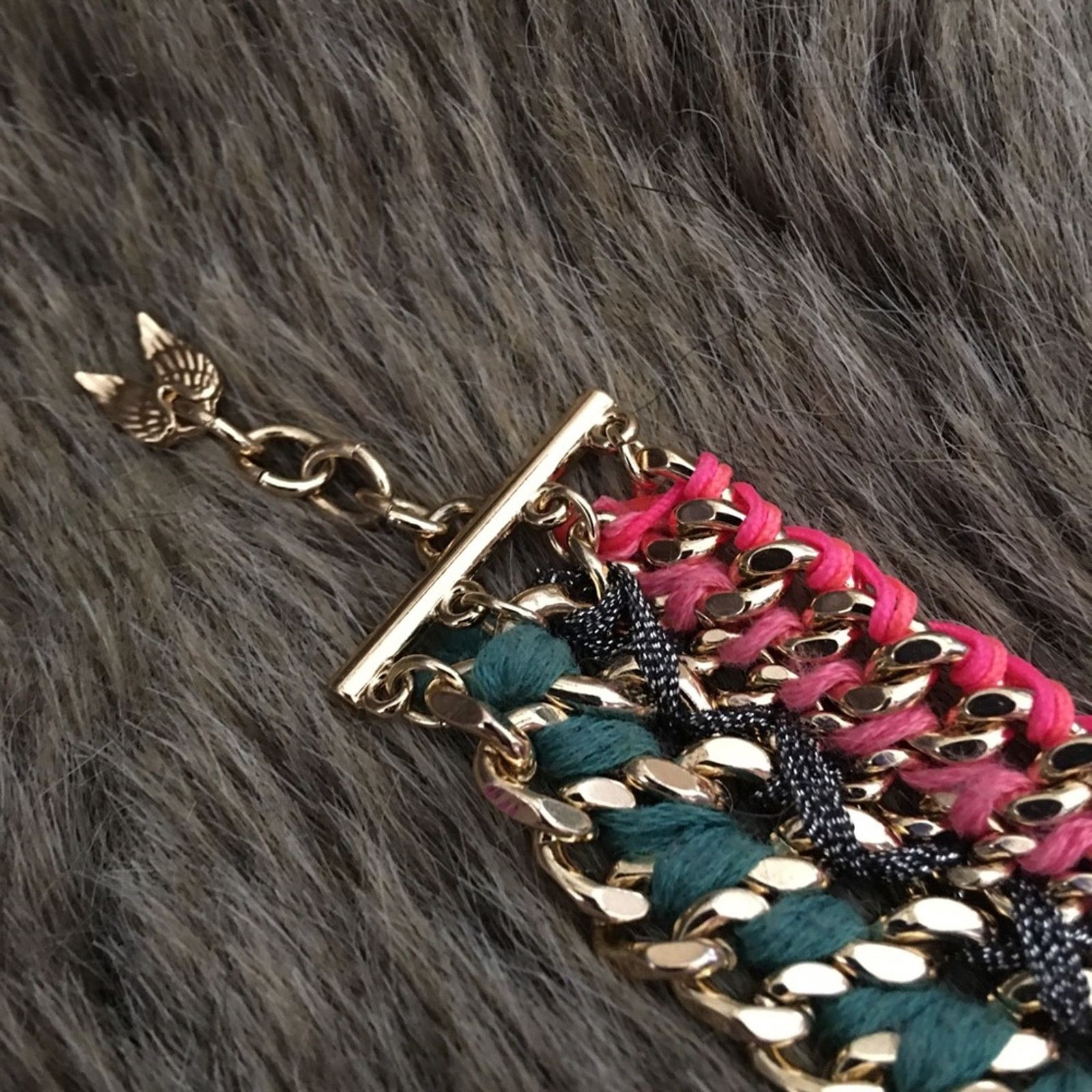 Jewelry Ribbon woven gold tone chain bracelet wing charm Size ONE SIZE - 5 Thumbnail