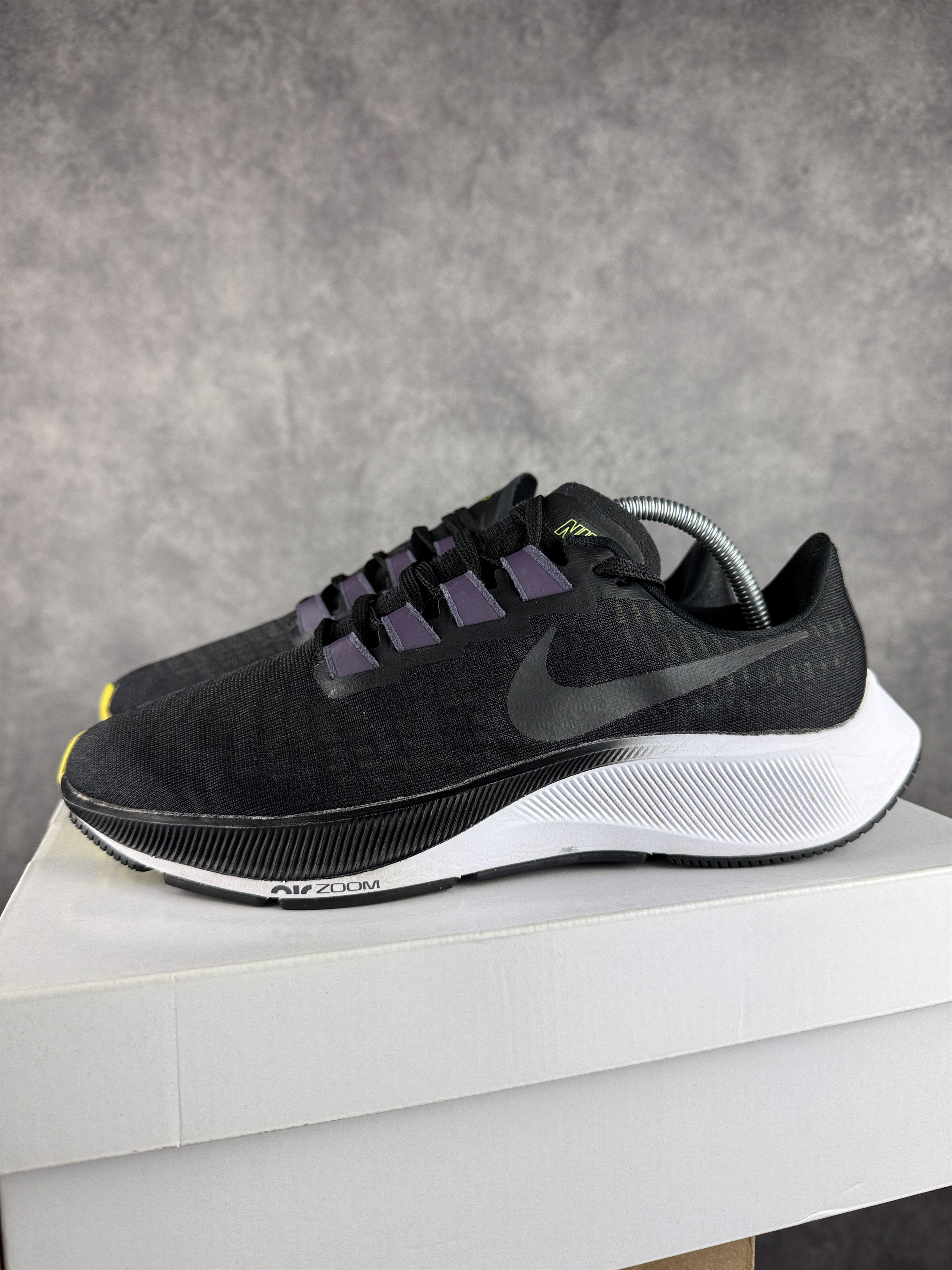 Nike Nike Zoom Pegasus 37 running shoes women’s Swoosh Size US 9 / IT 39 - 2 Thumbnail