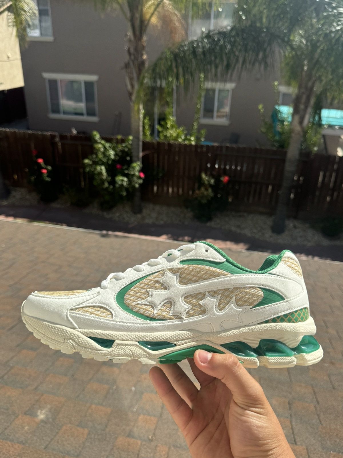 Bravest Studios Bravest Studios Green Kross Country Runners Men’s US 13 Size US 13 / EU 46 - 3 Thumbnail